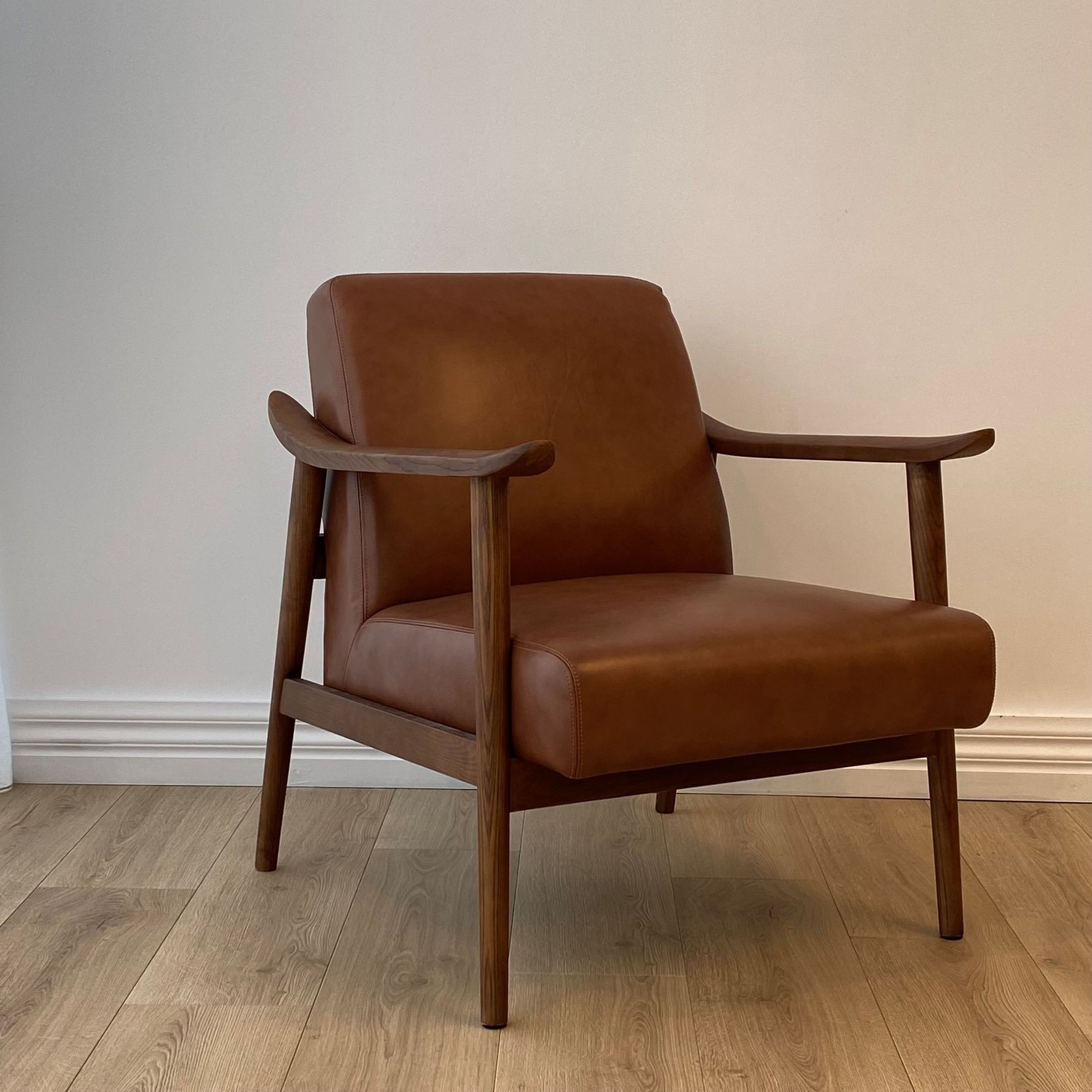 Spencer Mid-Century Leather Chair | Saddle gallery detail image
