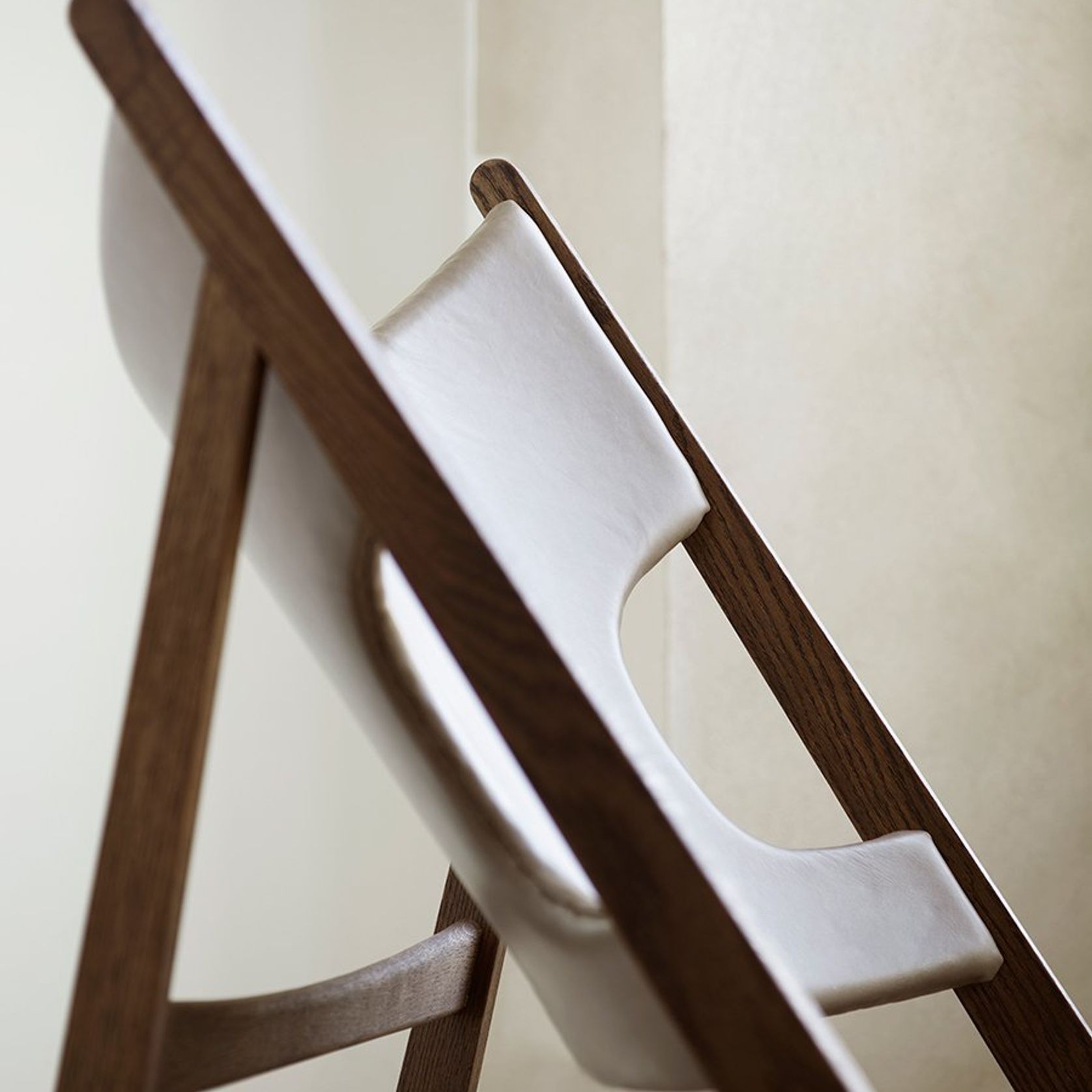 Audo CPH Knitting Lounge Chair, Leather gallery detail image