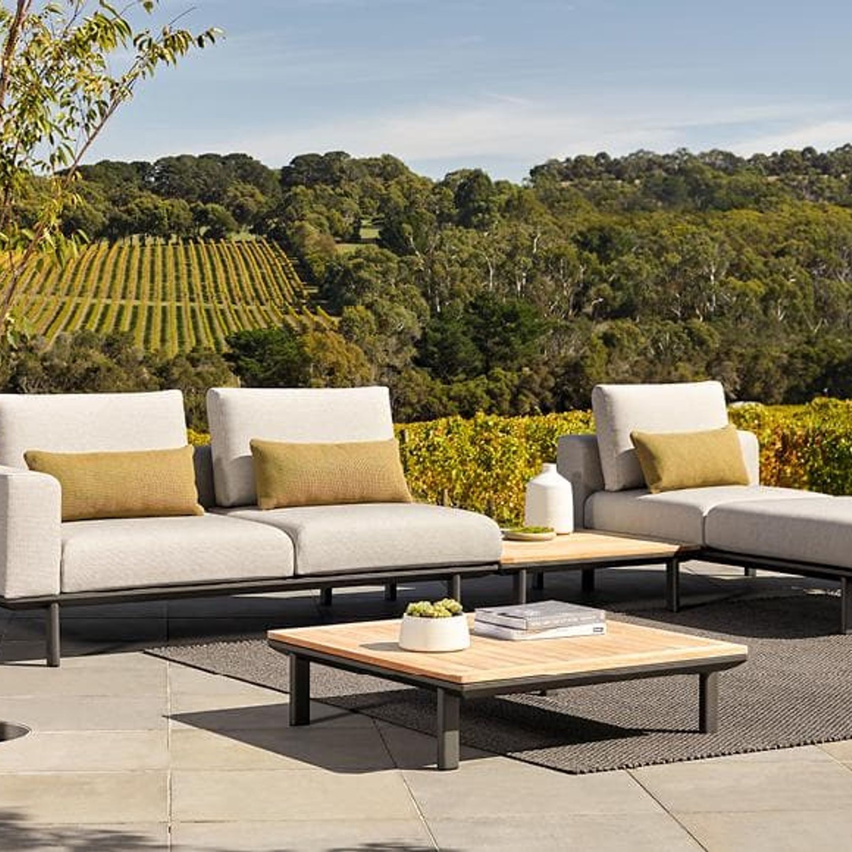 Addis | Alu Sofa gallery detail image