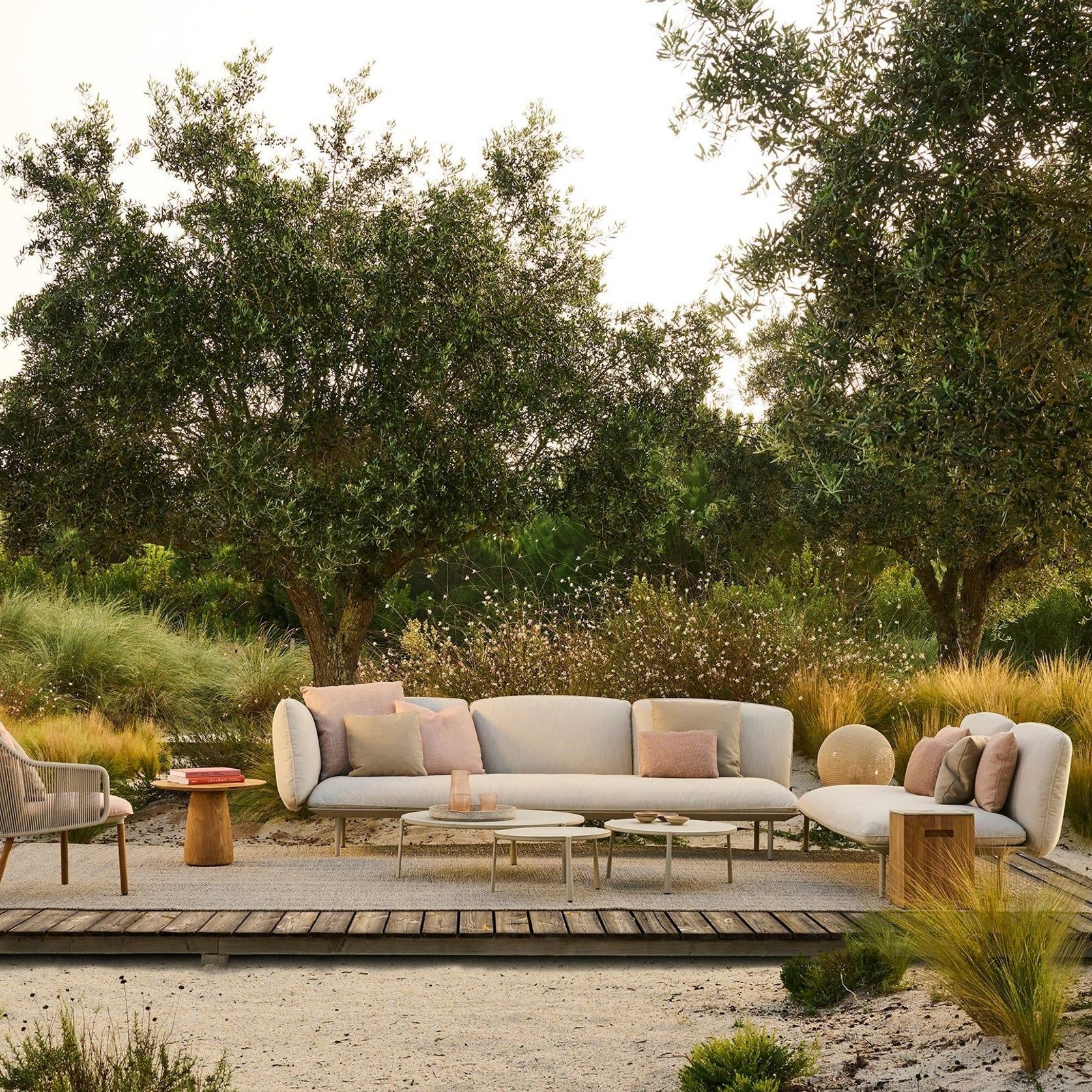 Sen |ja | Sofa gallery detail image