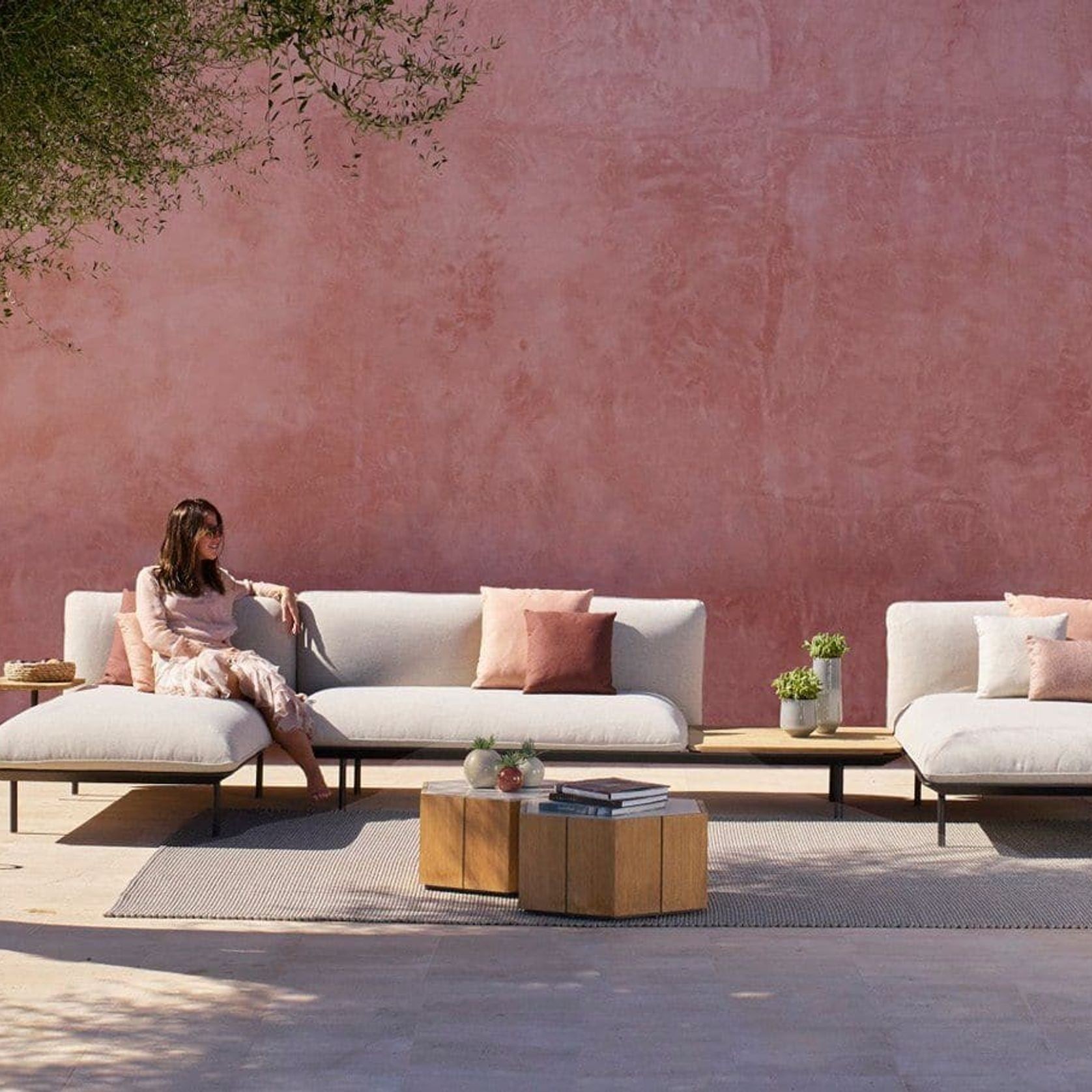 Sen |ja | Sofa gallery detail image