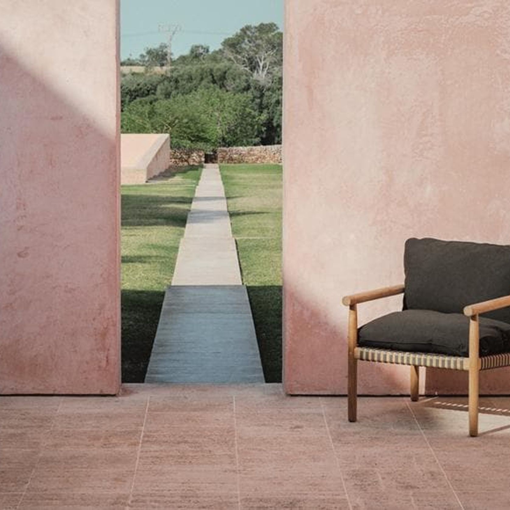 TIBBO | Lounge Chair gallery detail image