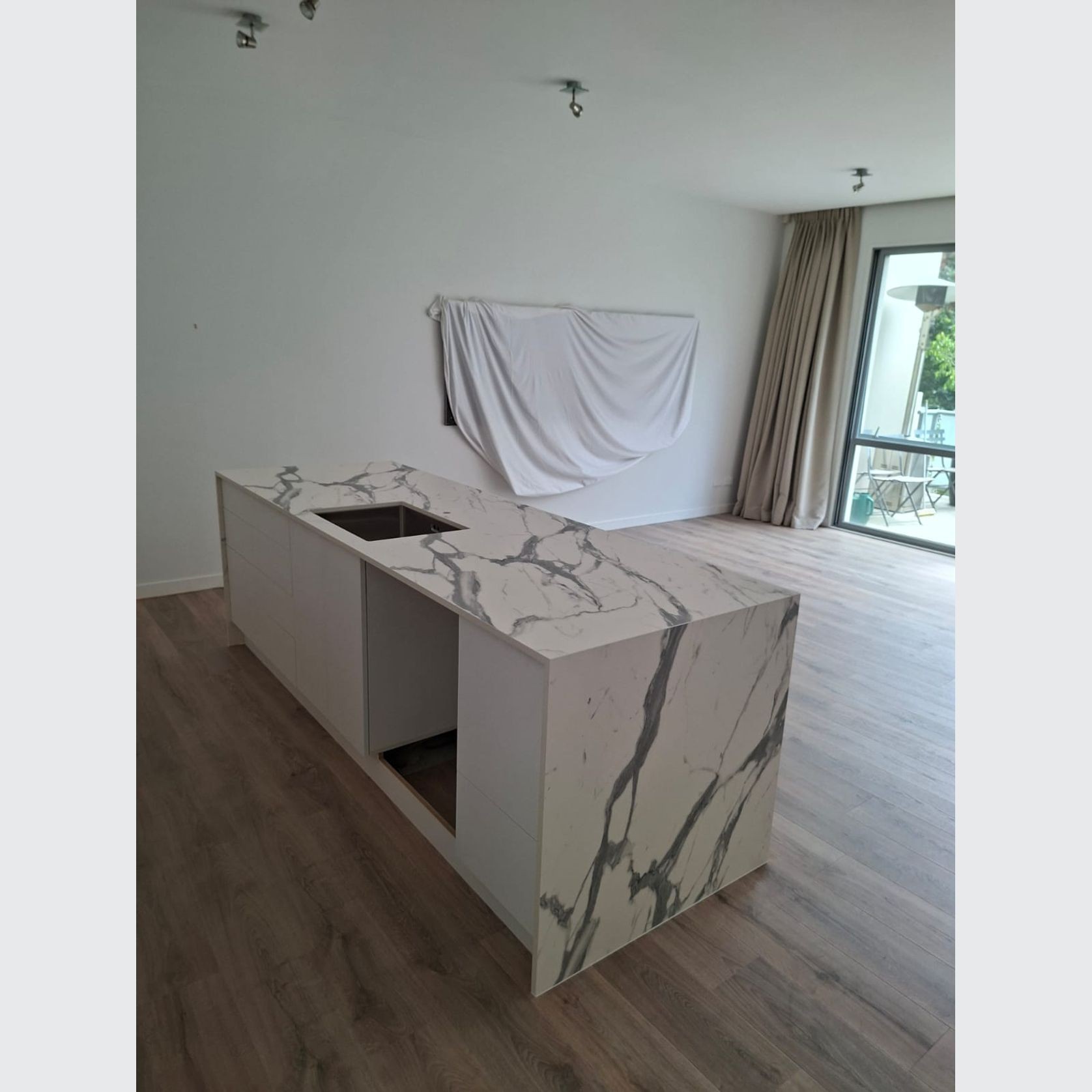 Imperio Solid Core Benchtops gallery detail image