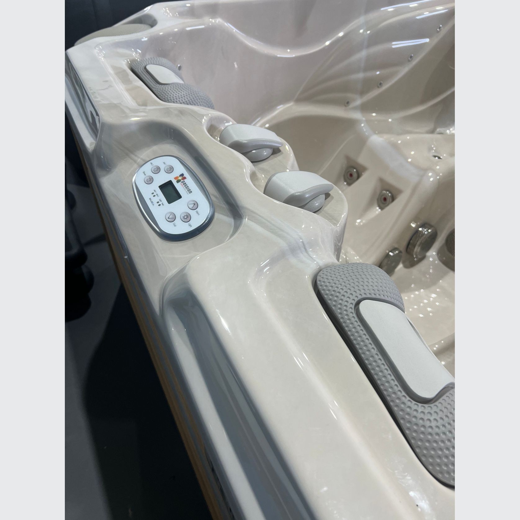 Soulmate | Signature Spa Pool gallery detail image