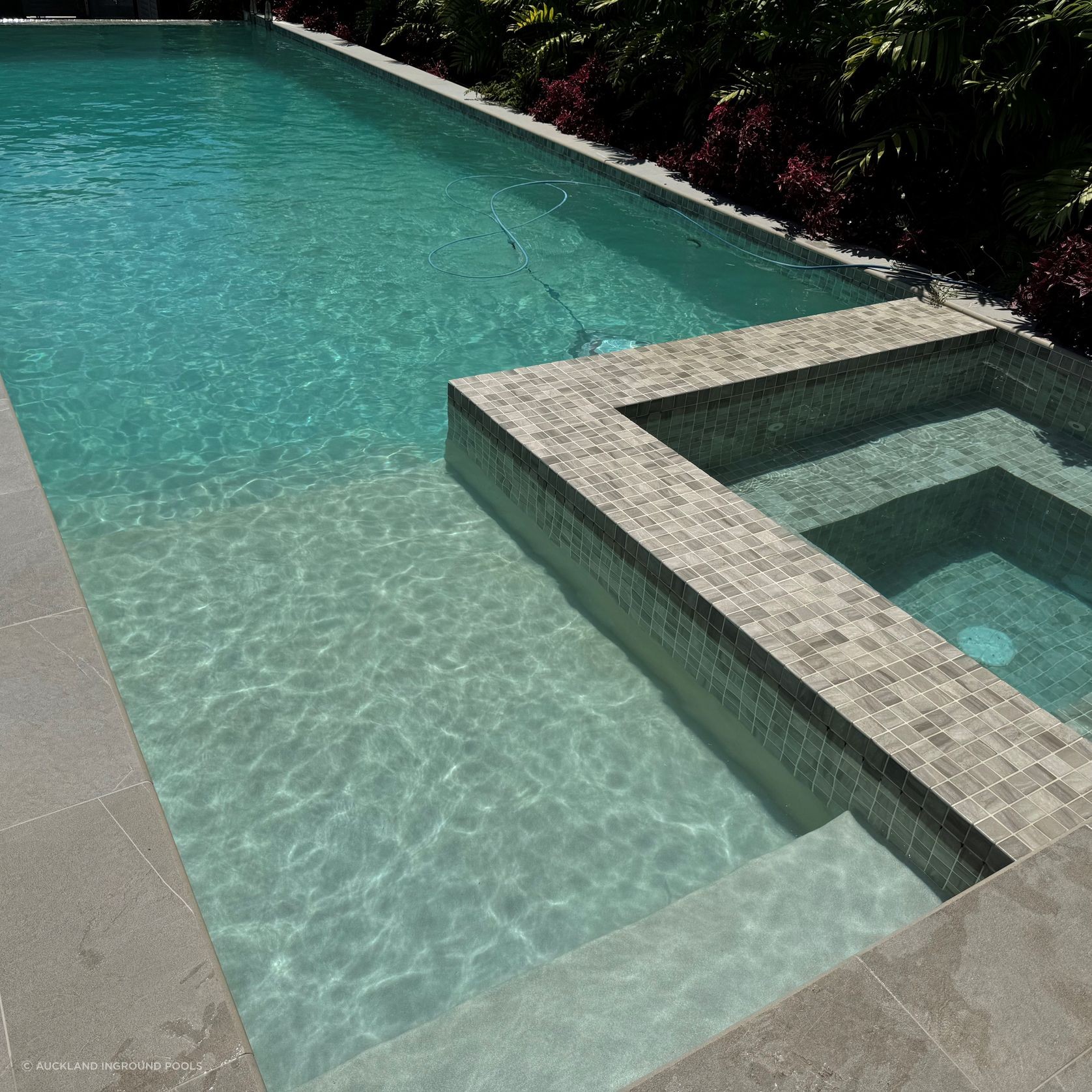 Custom Pool & Spa  gallery detail image
