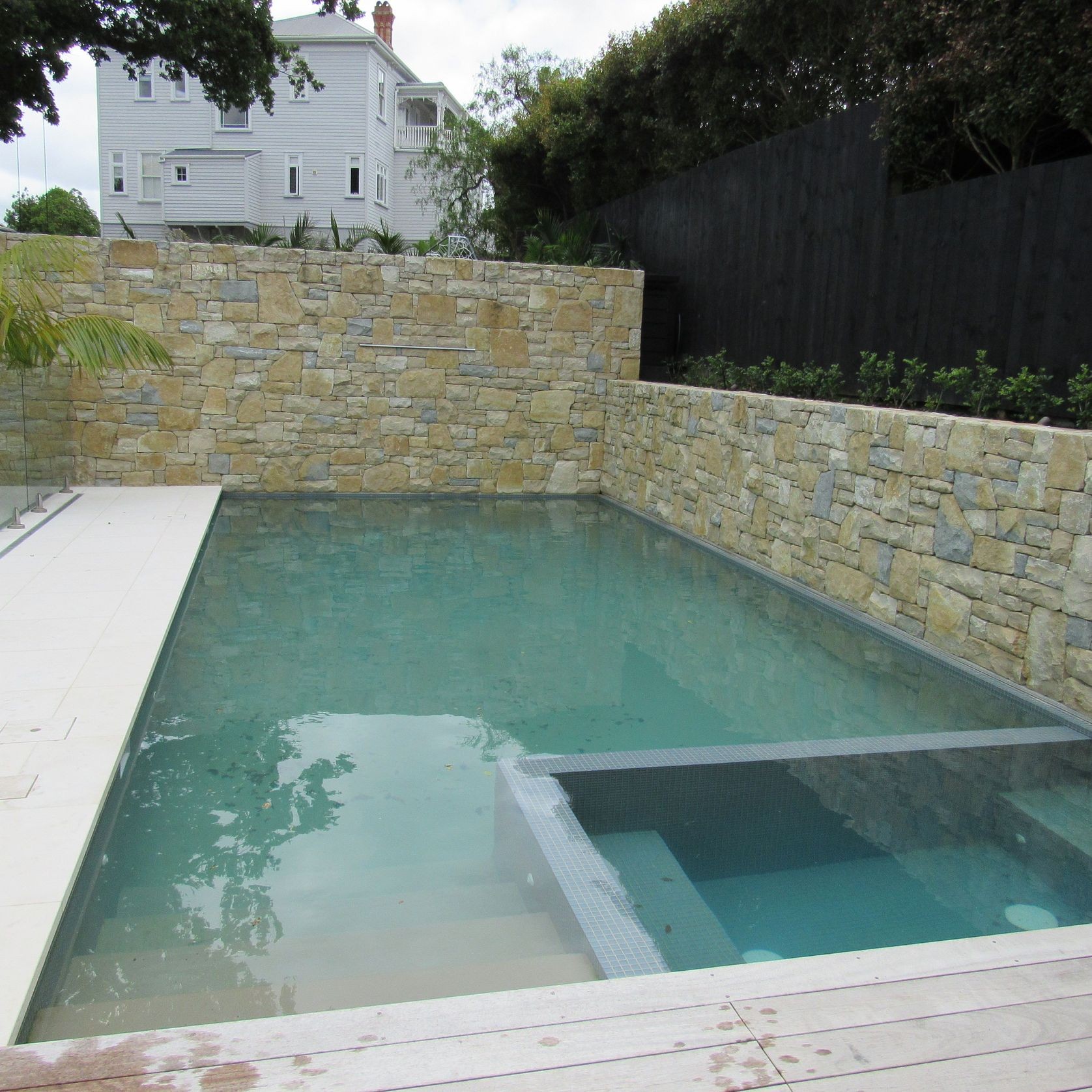 Custom Pool & Spa  gallery detail image