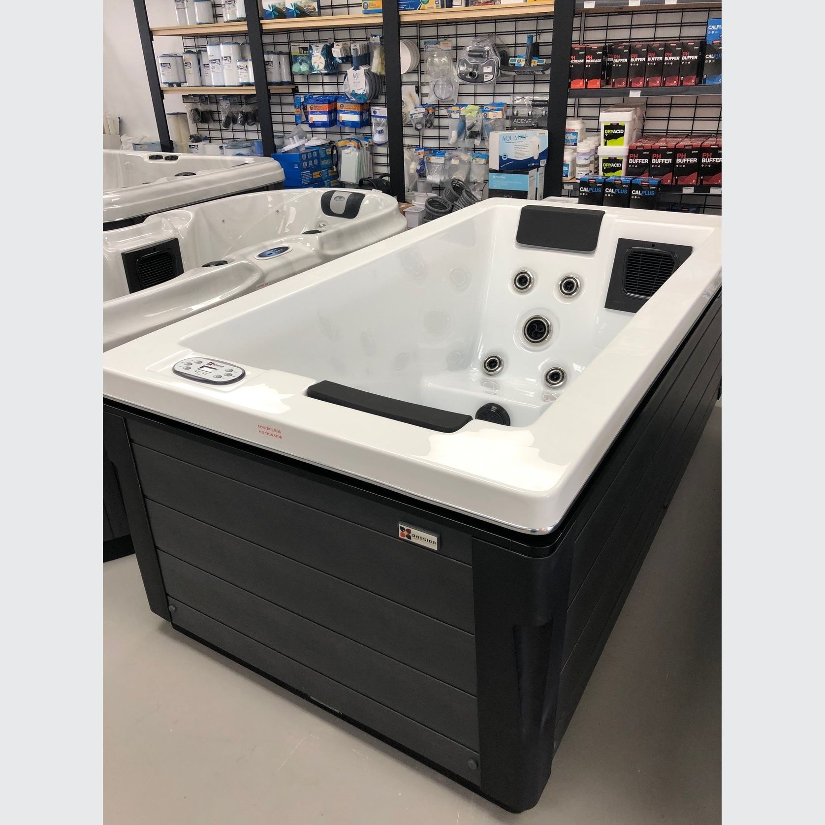 Serene 2 | Modern Spa Pool gallery detail image