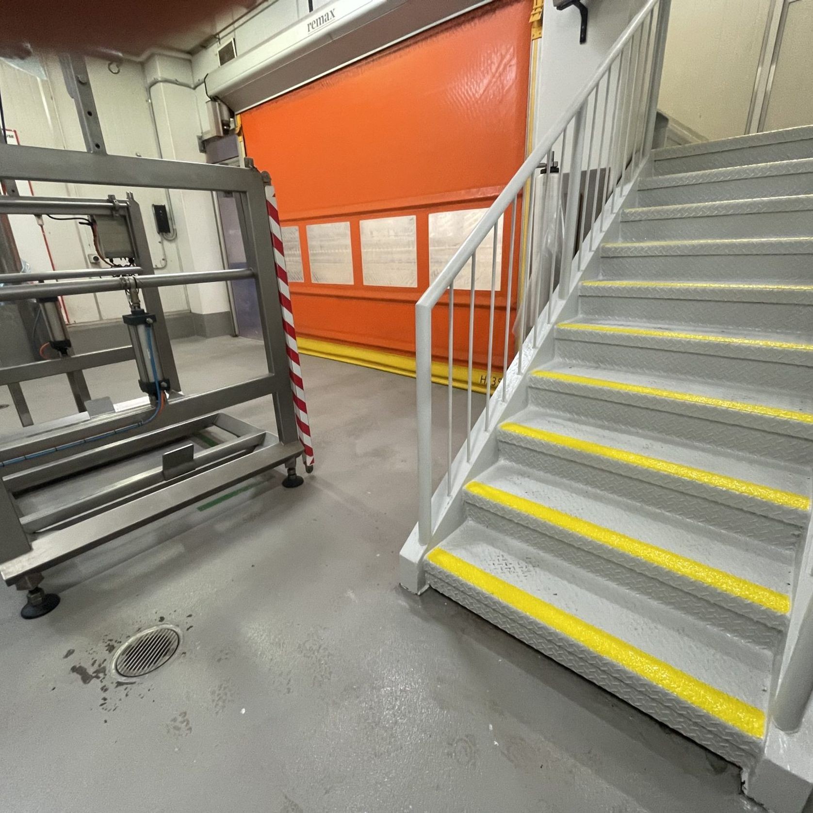 SWISS GriP Aqua Floorline | Traffic Yellow gallery detail image