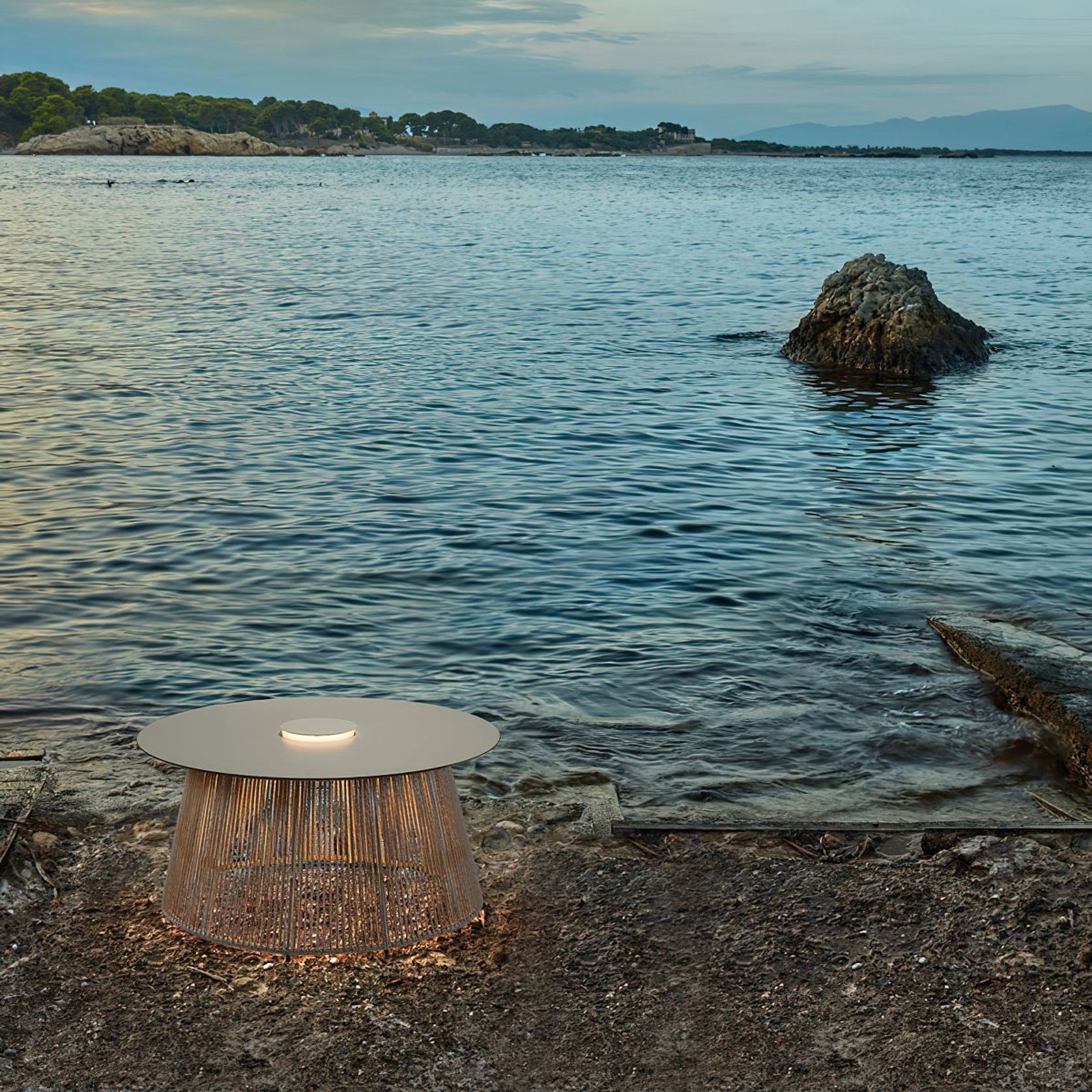 Nit 80/R Outdoor Portable Lamp gallery detail image