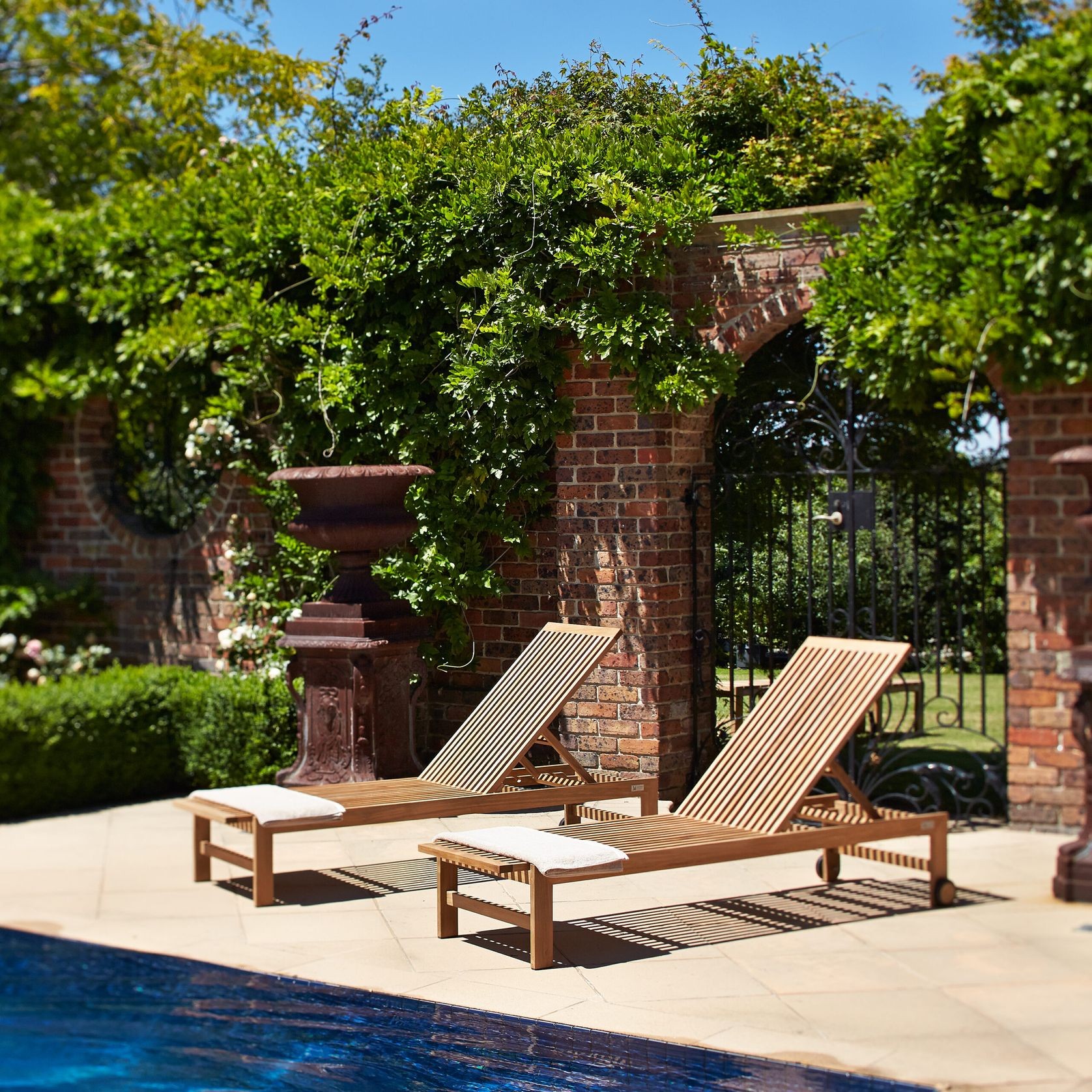 Albany Teak Sunlounger gallery detail image