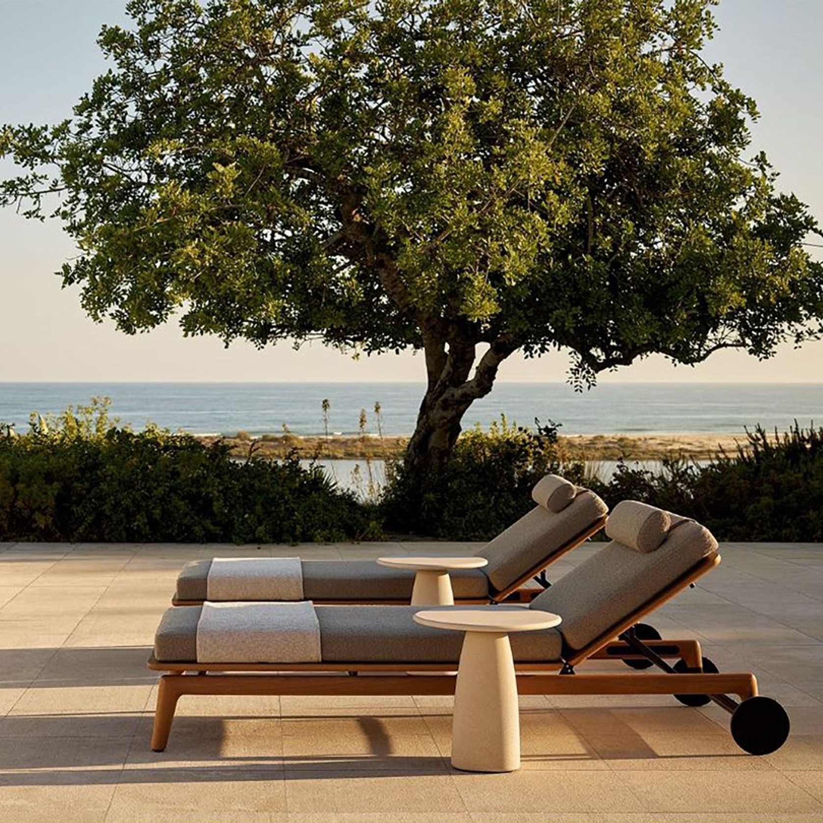 Magnolia Sunbed gallery detail image