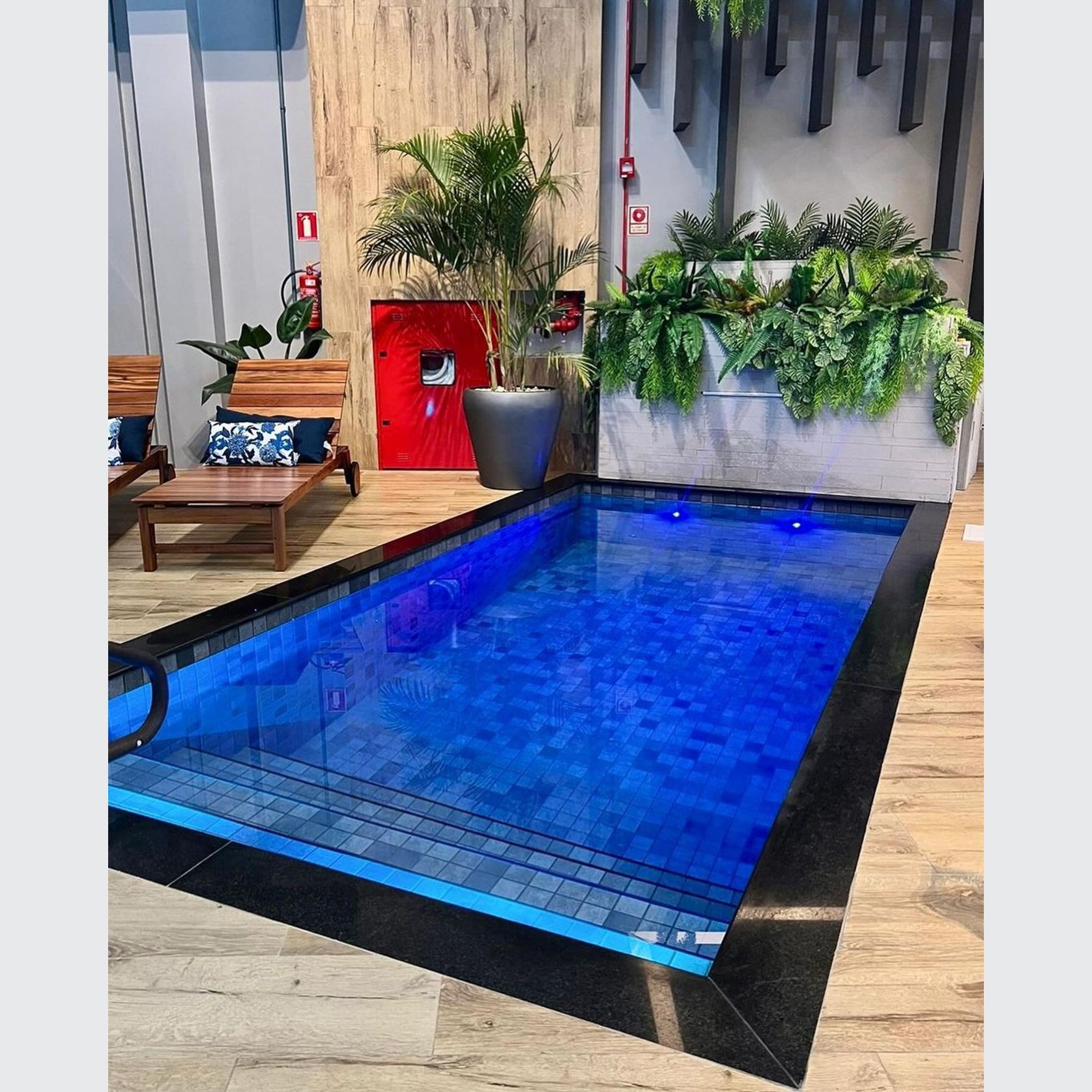 Fully Tiled Swimming Pools Tunis II gallery detail image