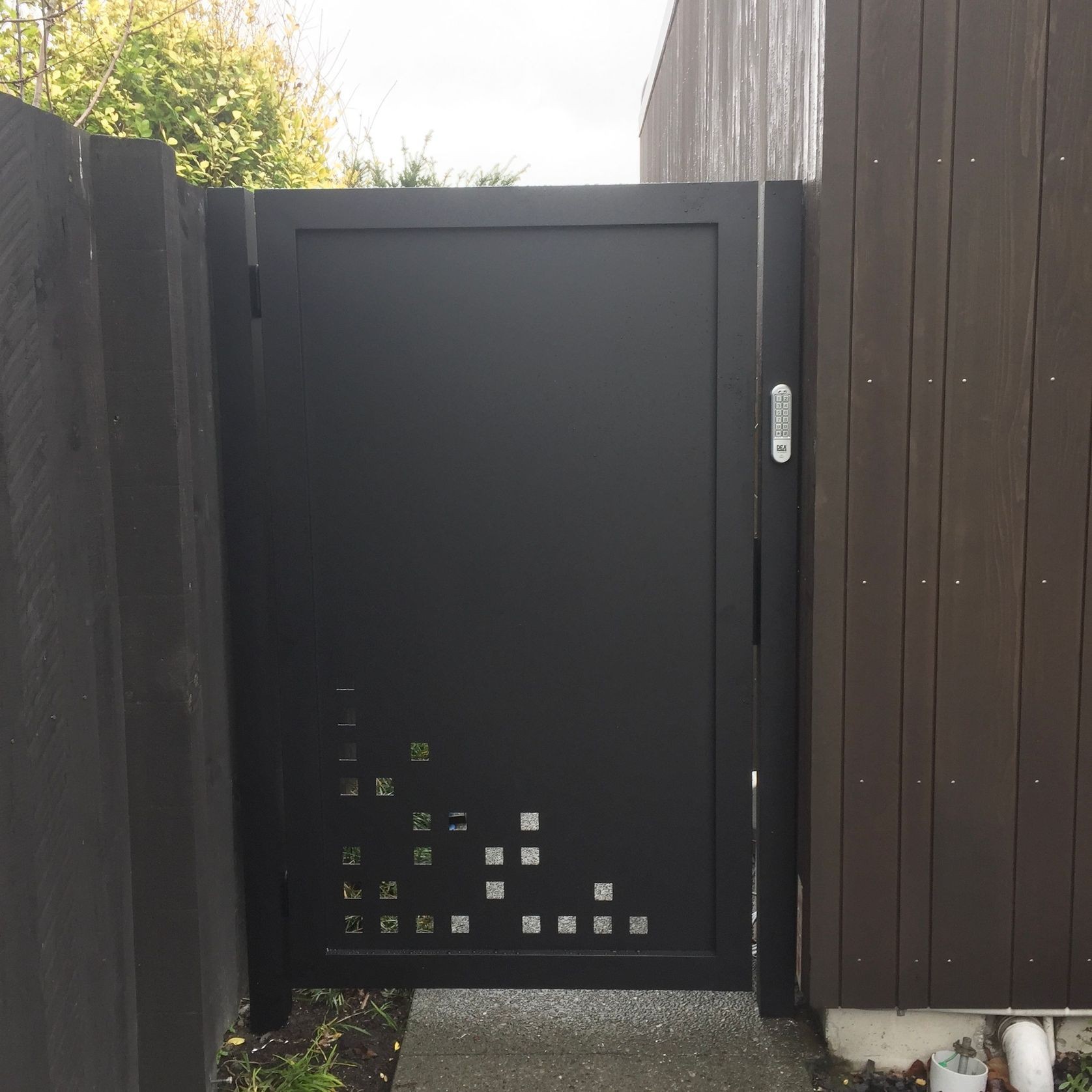 Custom Gates gallery detail image