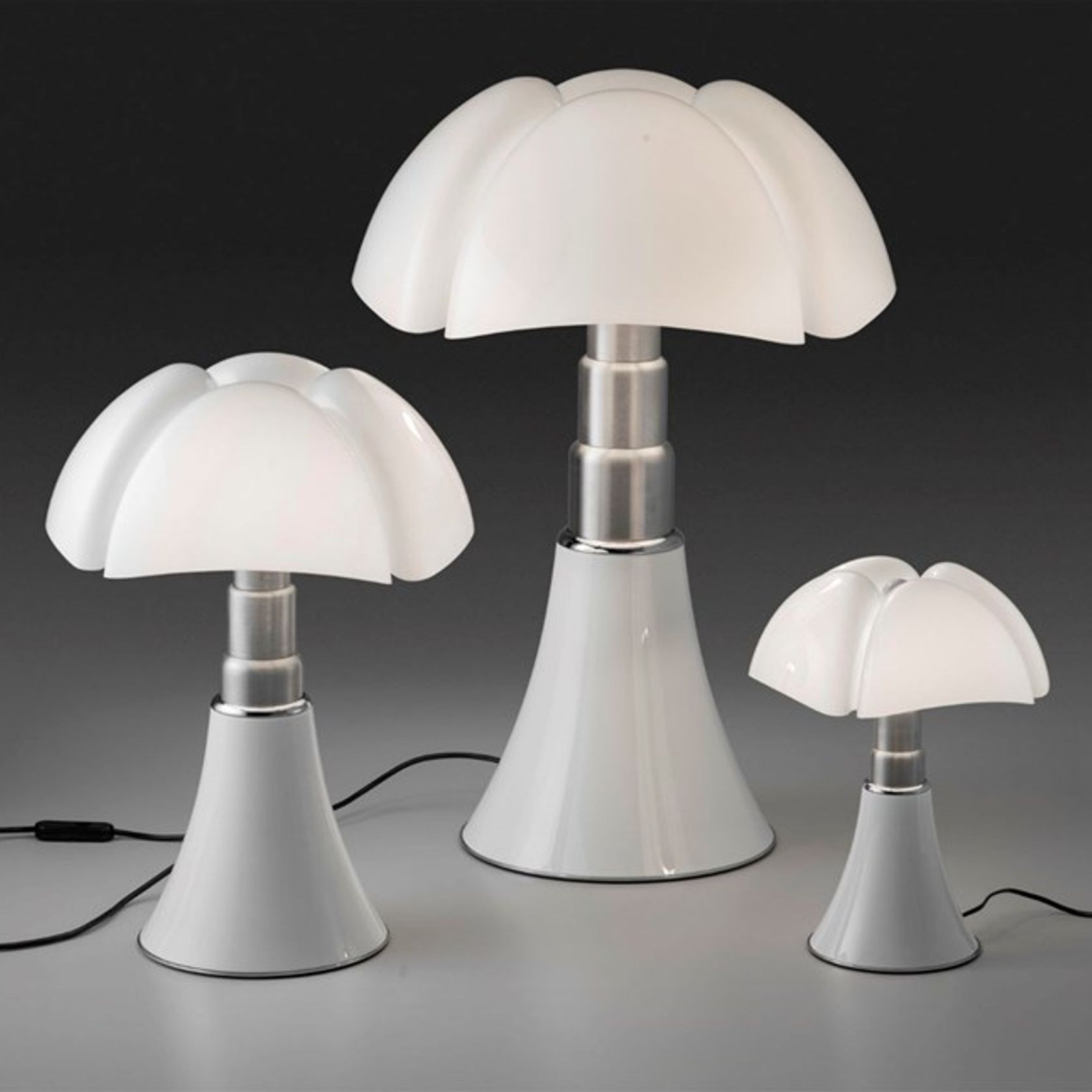 Martinelli Luce Pipistrello Table Lamp gallery detail image