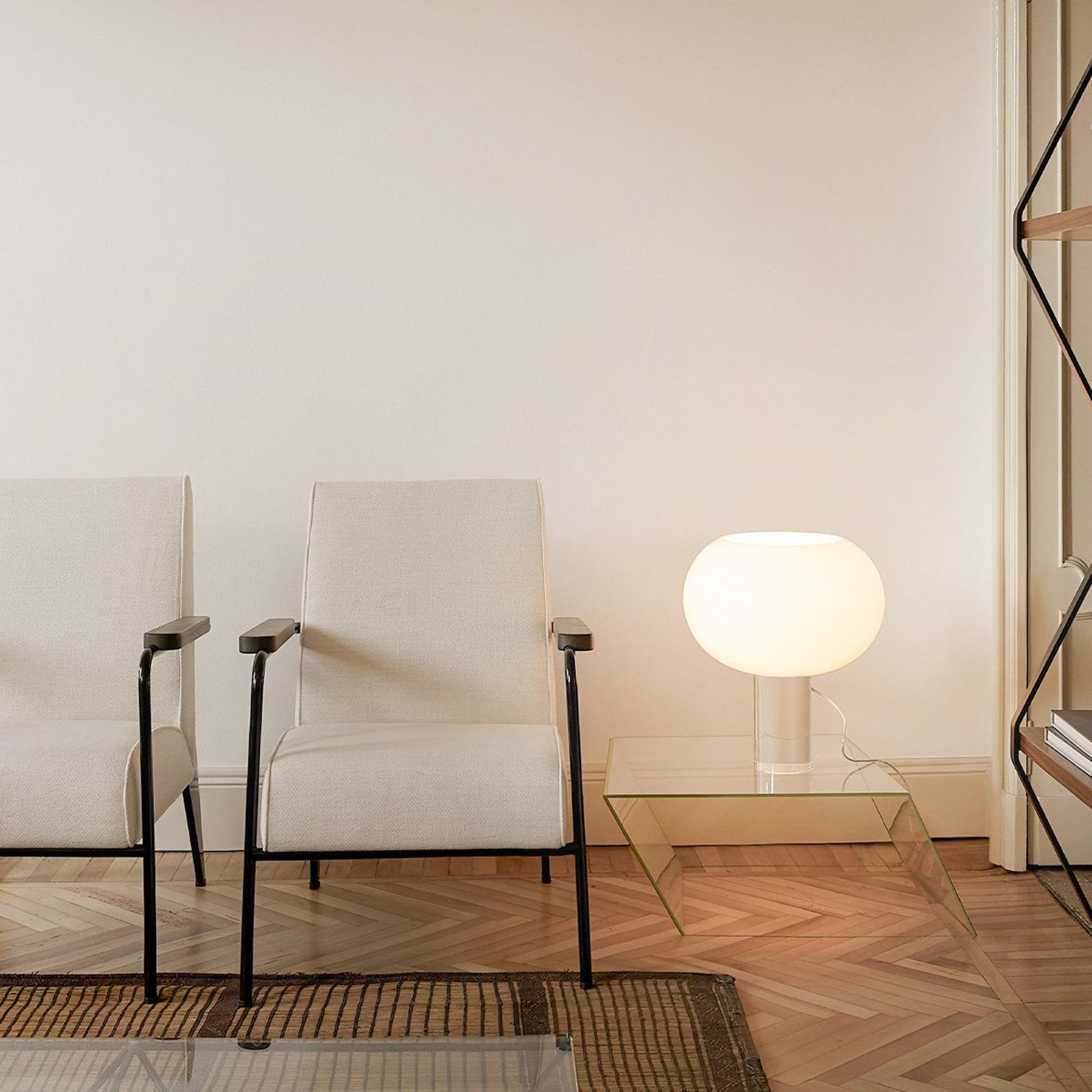 Foscarini Buds 2 Table Lamp gallery detail image