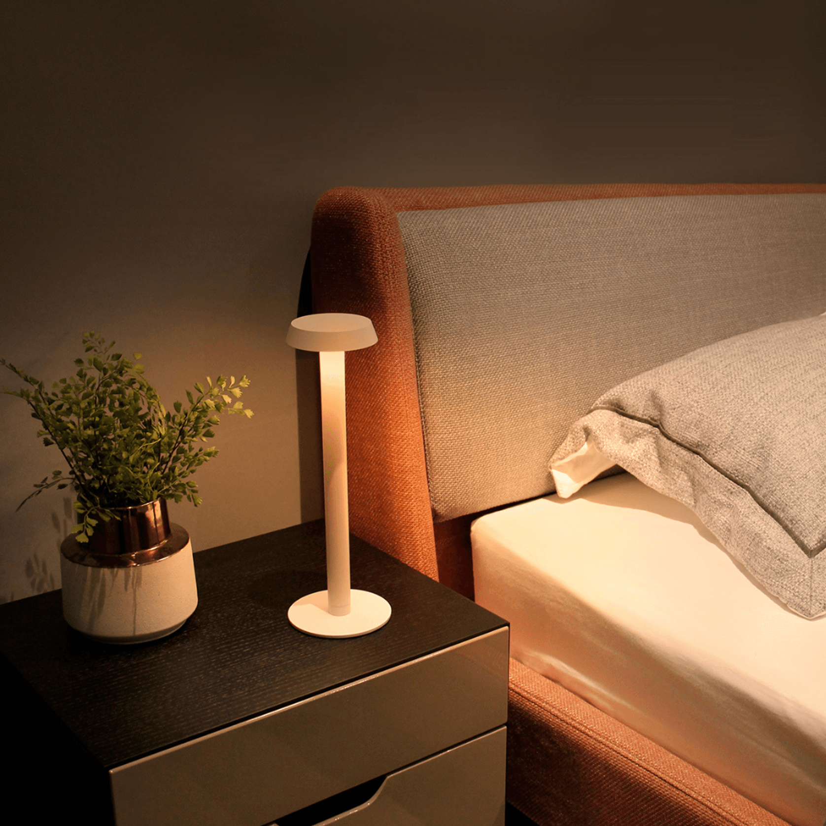 Rechargeable Touch Lamp gallery detail image