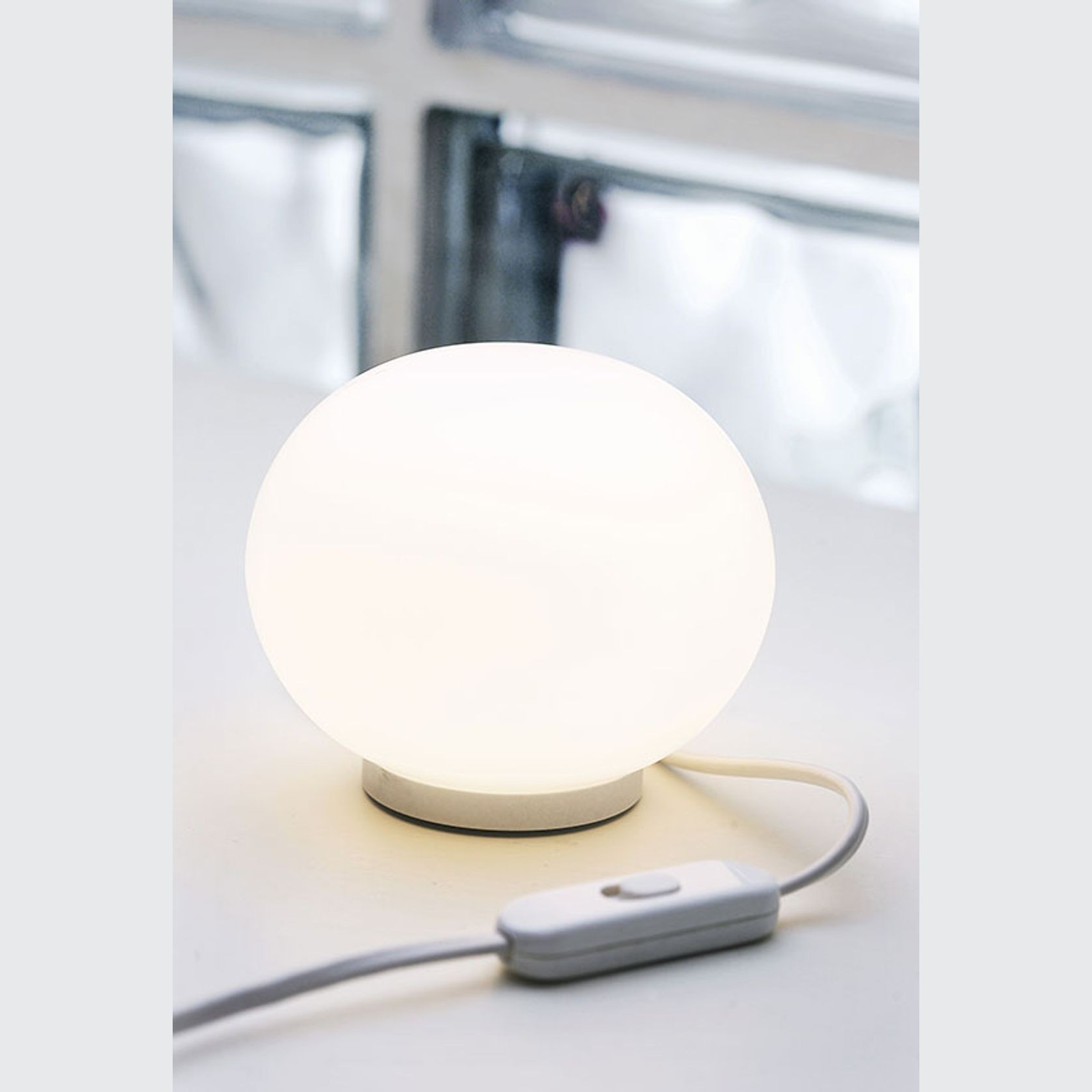 Mini Glo-Ball T Table Lamp by Flos gallery detail image