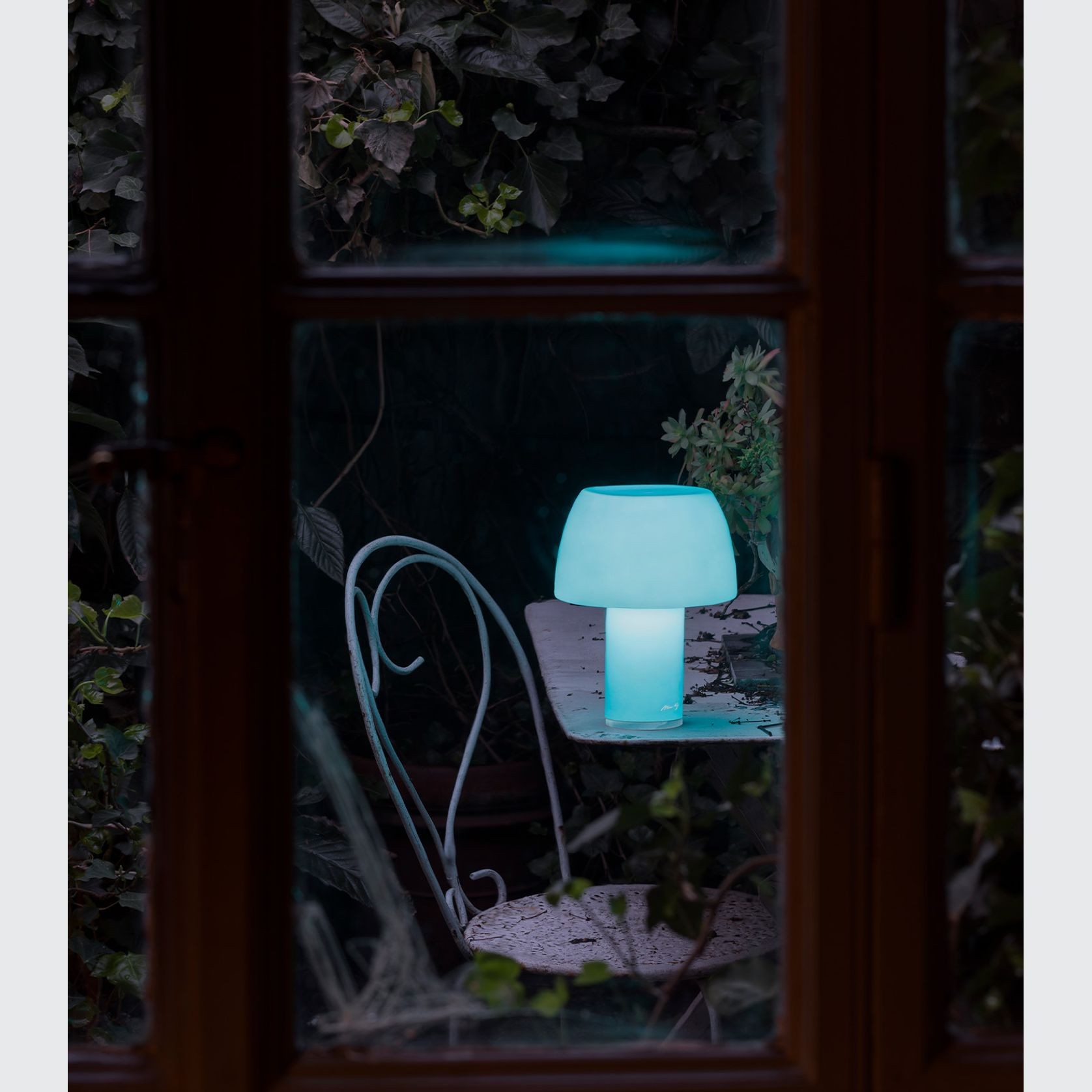 Lorosae Table Lamp gallery detail image