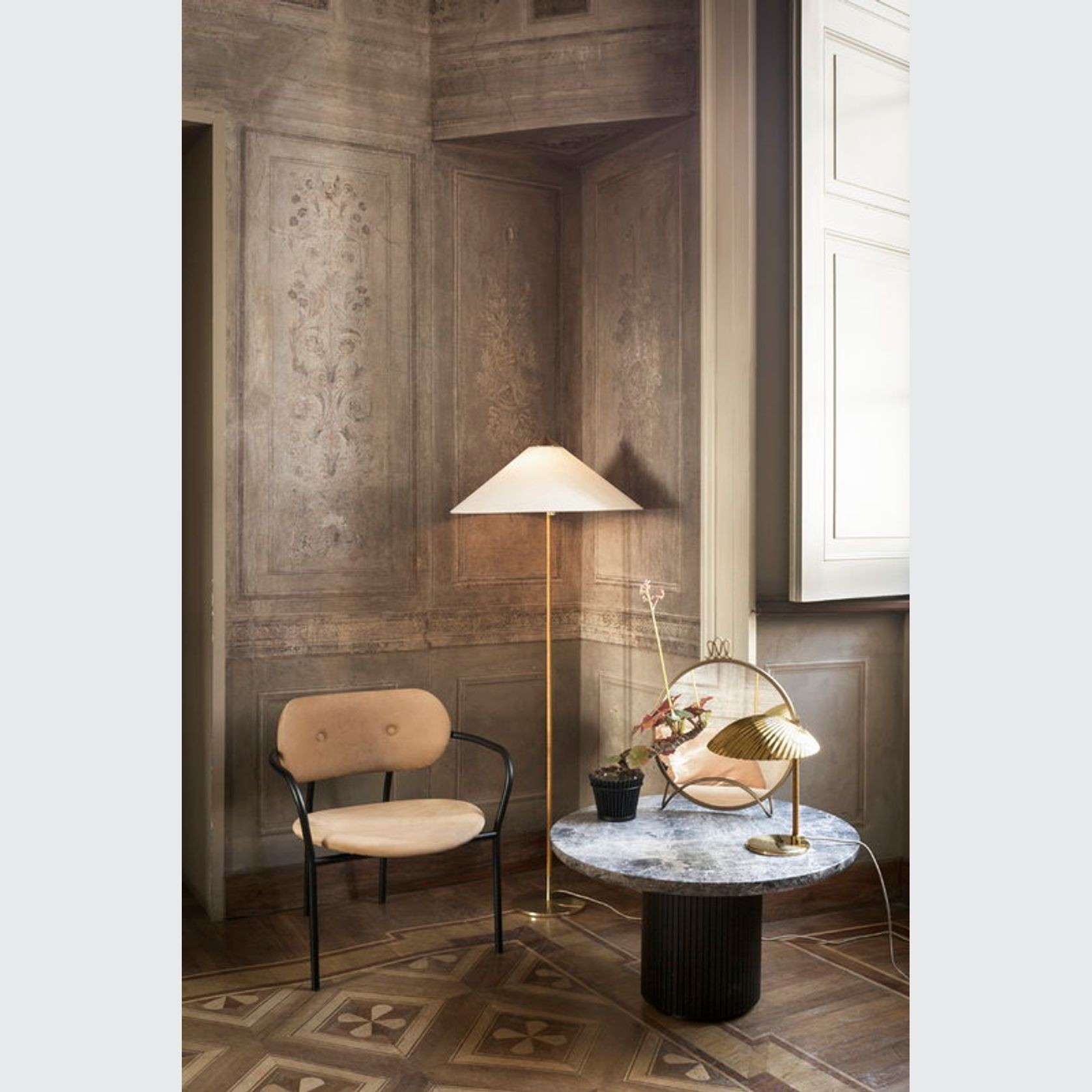 5321 Table Lamp gallery detail image