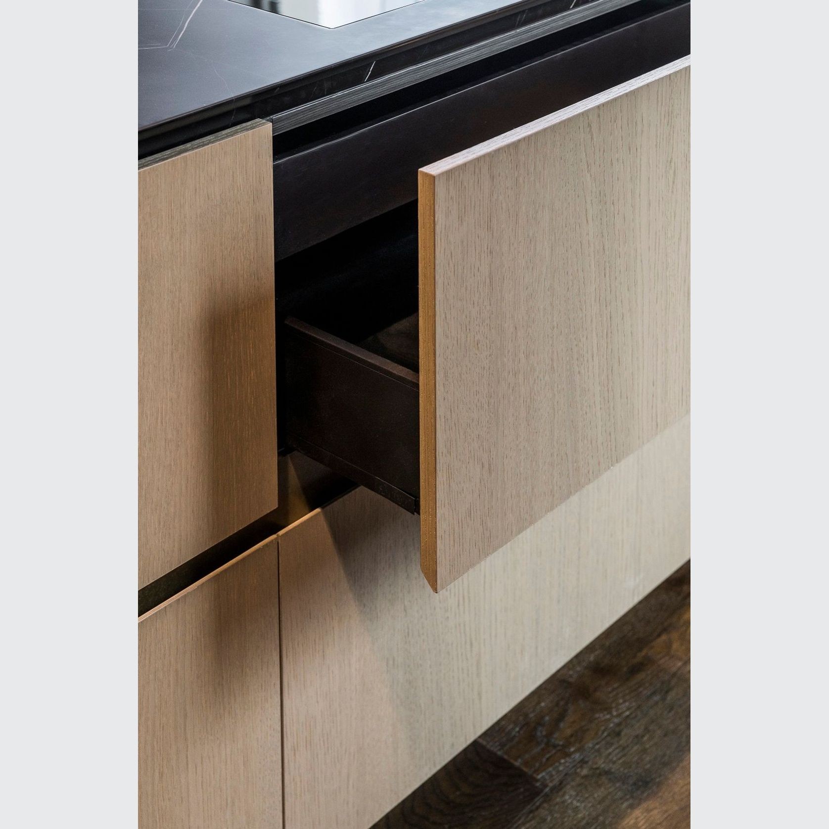 Desert Oak Shinnoki Prefinished Timber Veneer gallery detail image