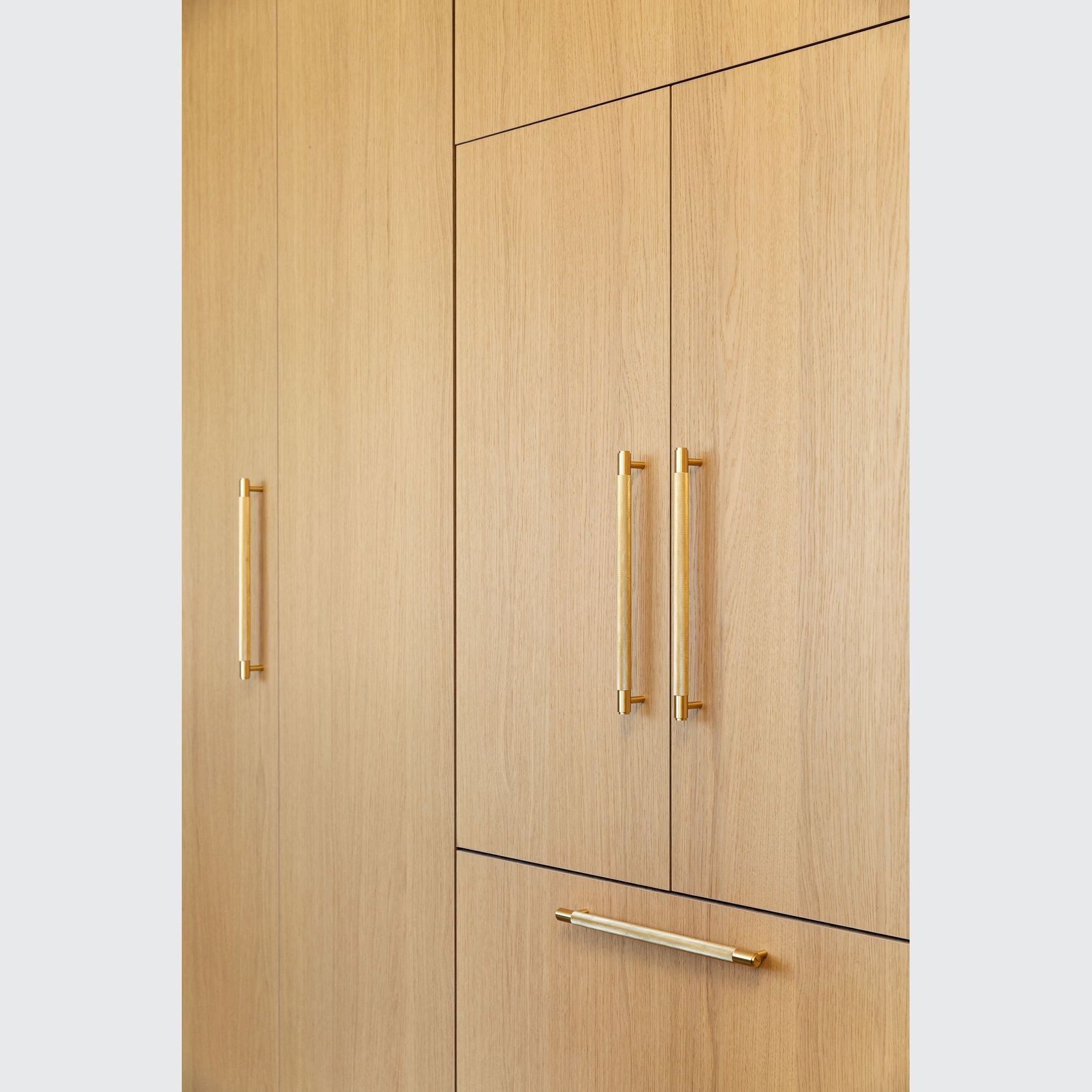 Ivory Oak Shinnoki Prefinished Timber Veneer gallery detail image