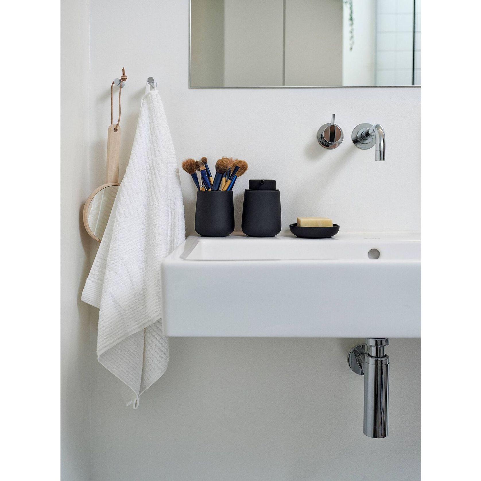 Zone Nova One Toothbrush Mug gallery detail image