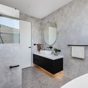 Bianca Single Towel Rail 600mm | Matte Black gallery detail image