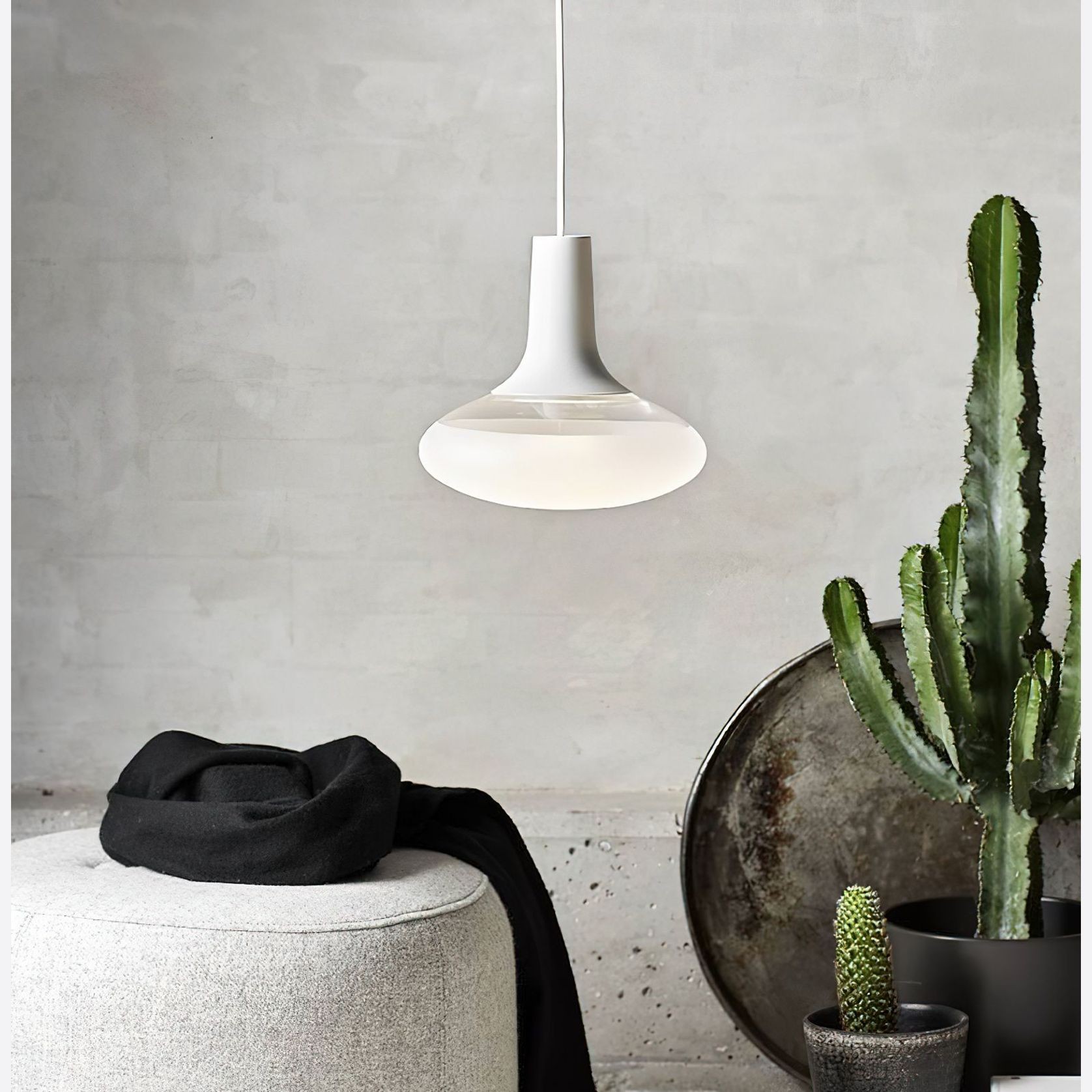 Dee Oval Pendant 2.0 gallery detail image