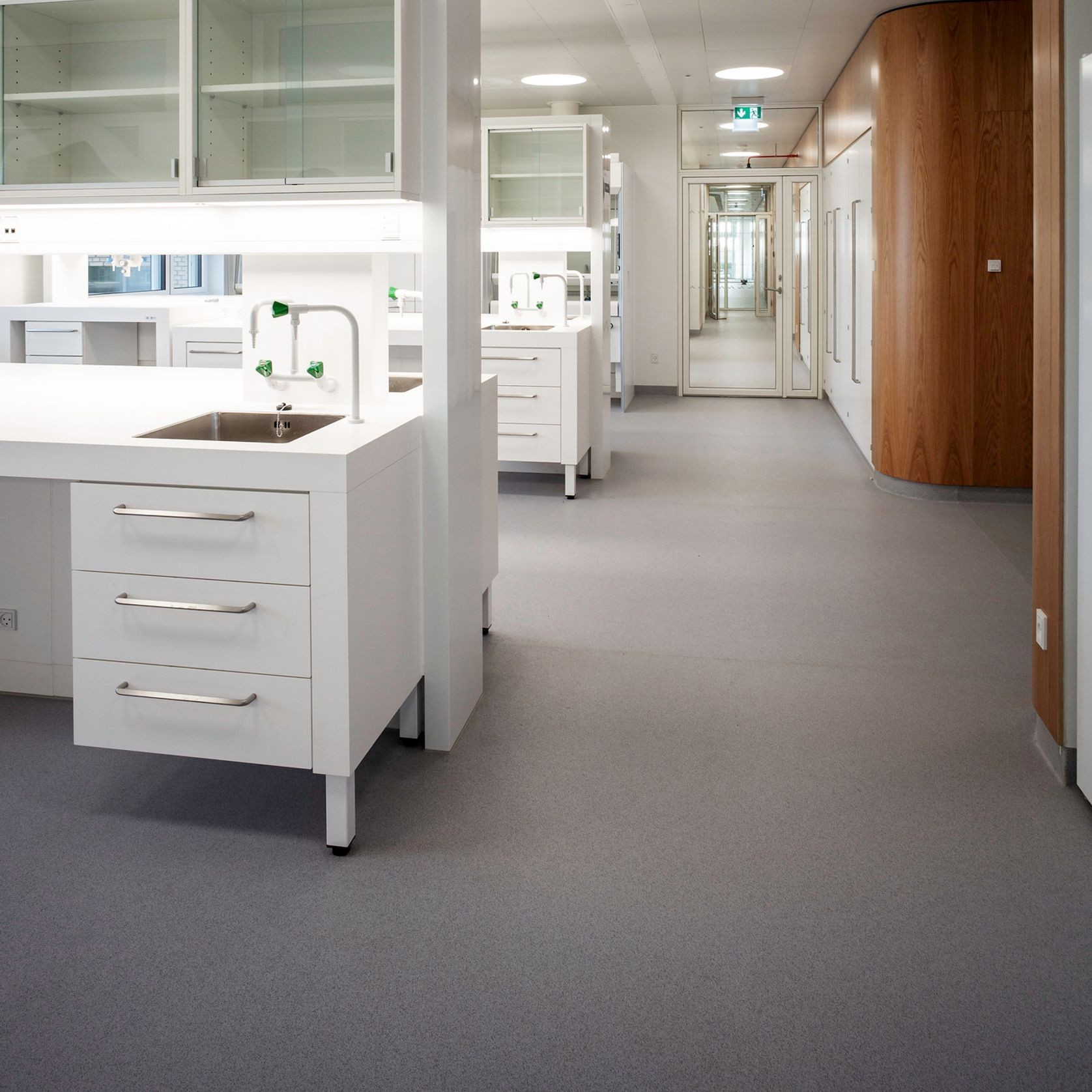 Altro Walkway™ 20 SD - R10 Static Dissipative Safety Flooring gallery detail image