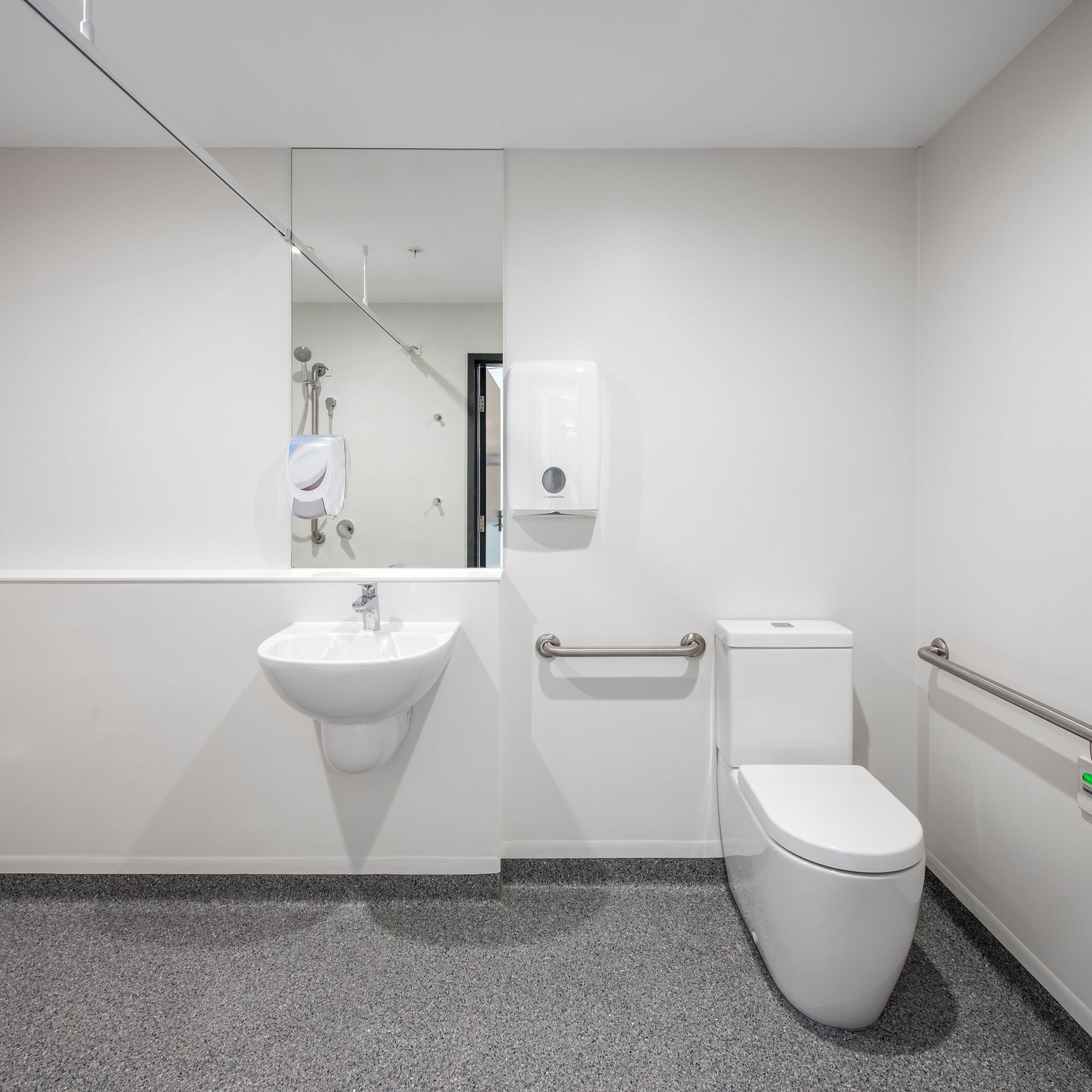 Accolade Foothold | Spice White gallery detail image