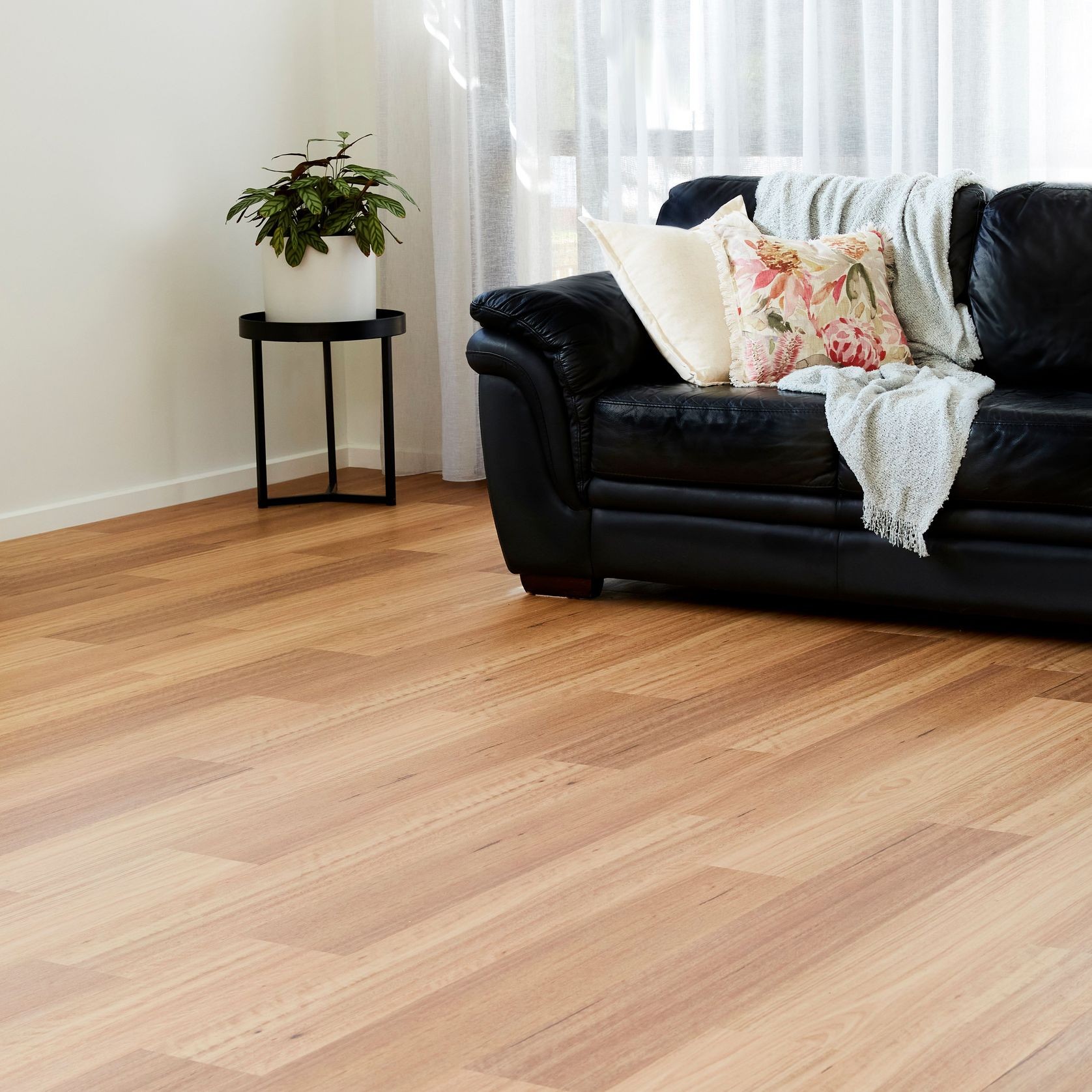 Chesterfield 2.0 | Tobacco Oak gallery detail image