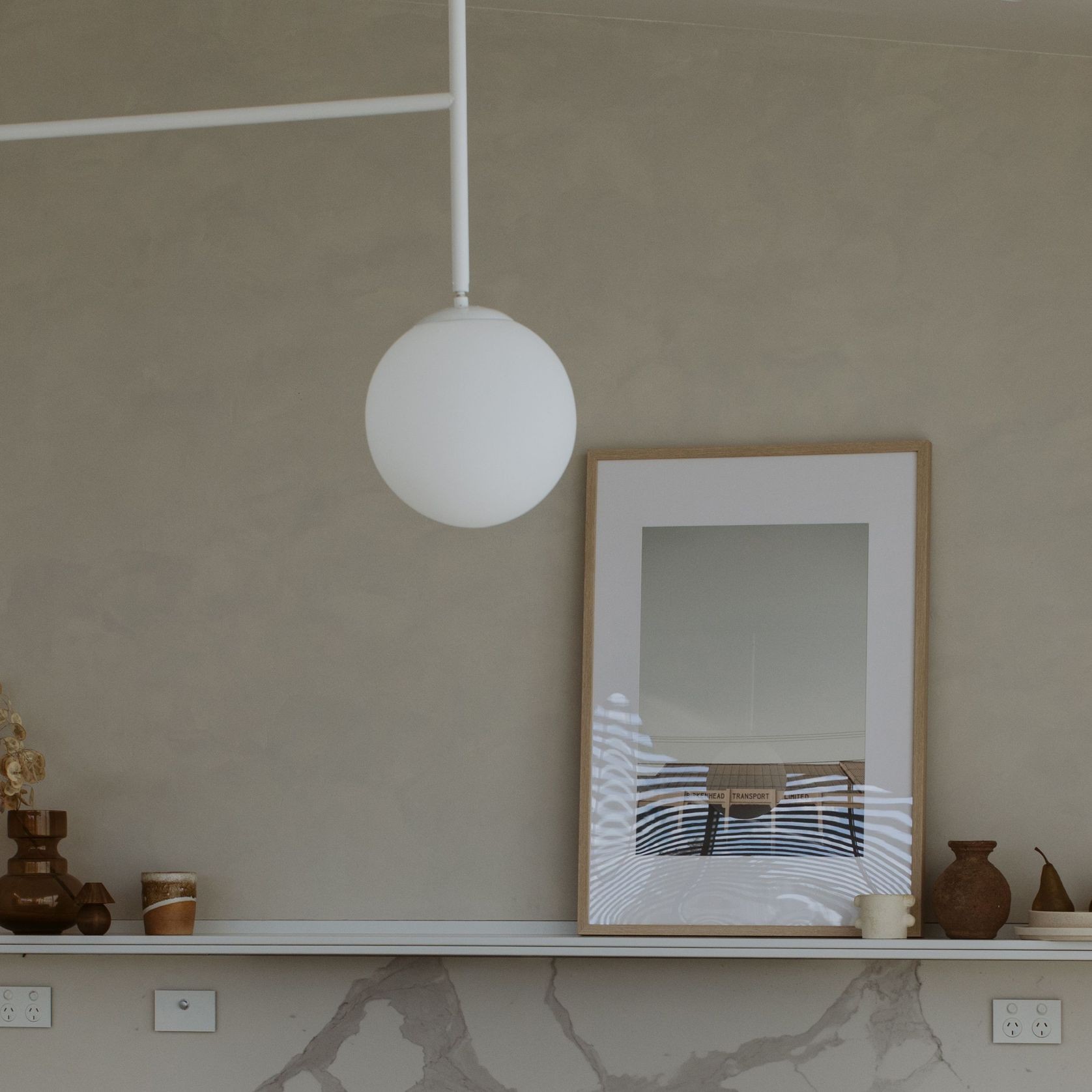 Suave Two-tone Polished Plaster gallery detail image