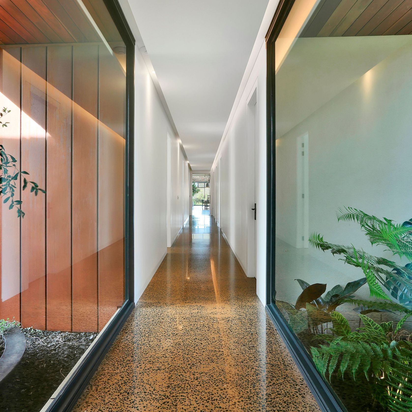 Elevate | Series 424 | Double Glazed 102mm Framing gallery detail image