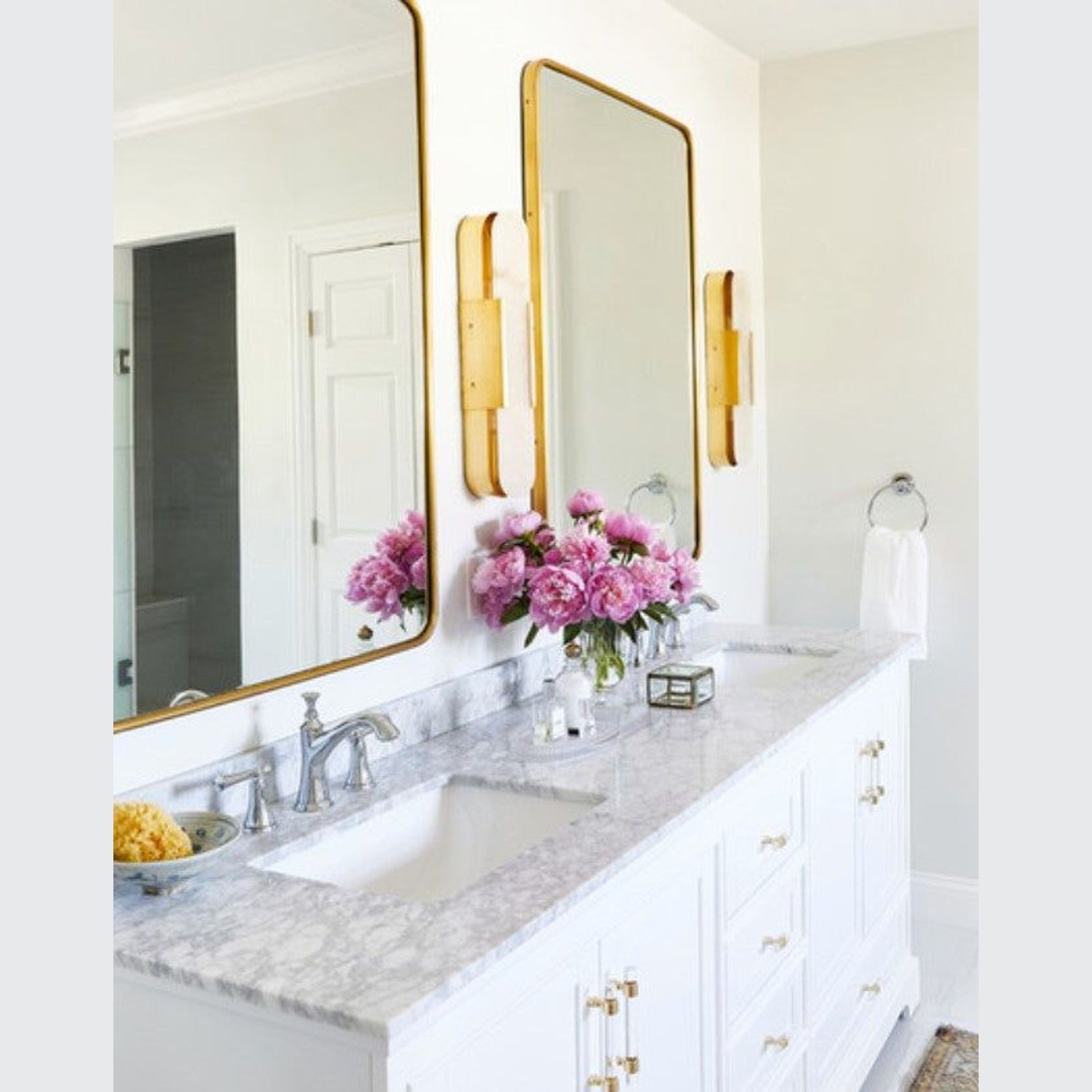 Visual Comfort Kelly Wearstler Melange Elongated Wall Sconce gallery detail image