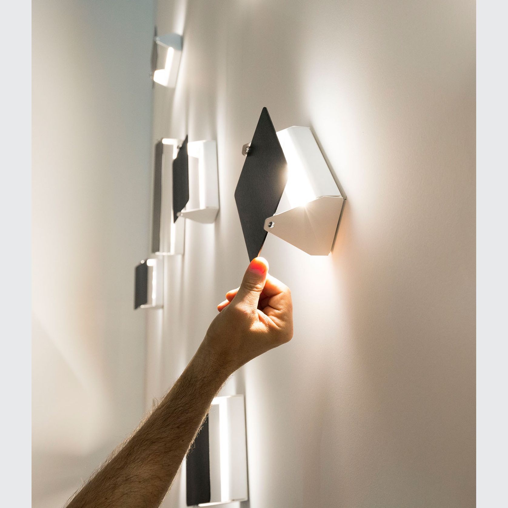 Applique à Volet Pivotant Wall Light gallery detail image