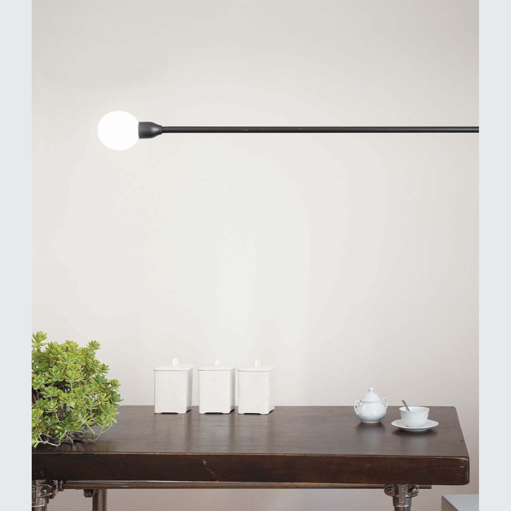 Potence Pivotante Wall Light gallery detail image