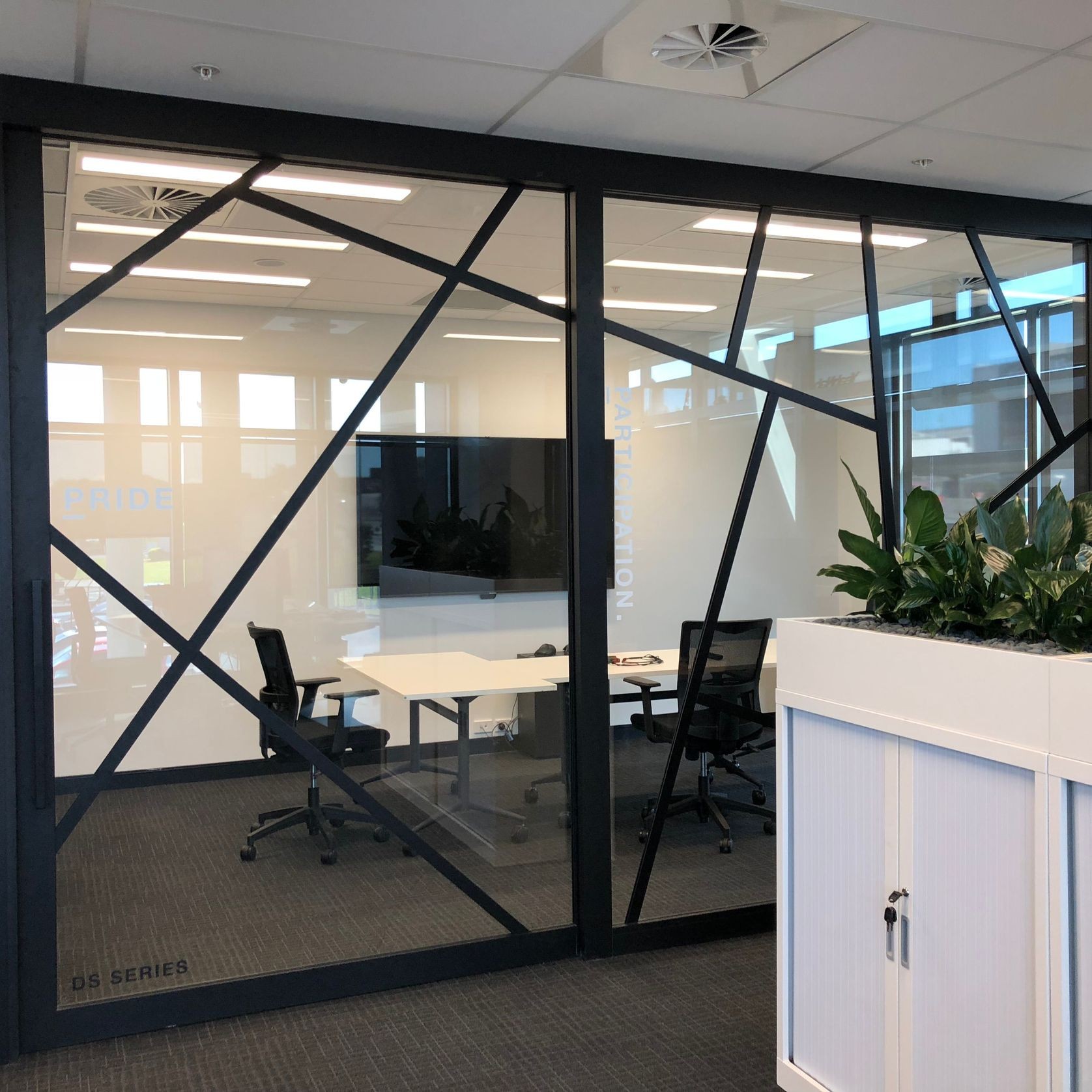 Soho Series Aluminium Partition System gallery detail image