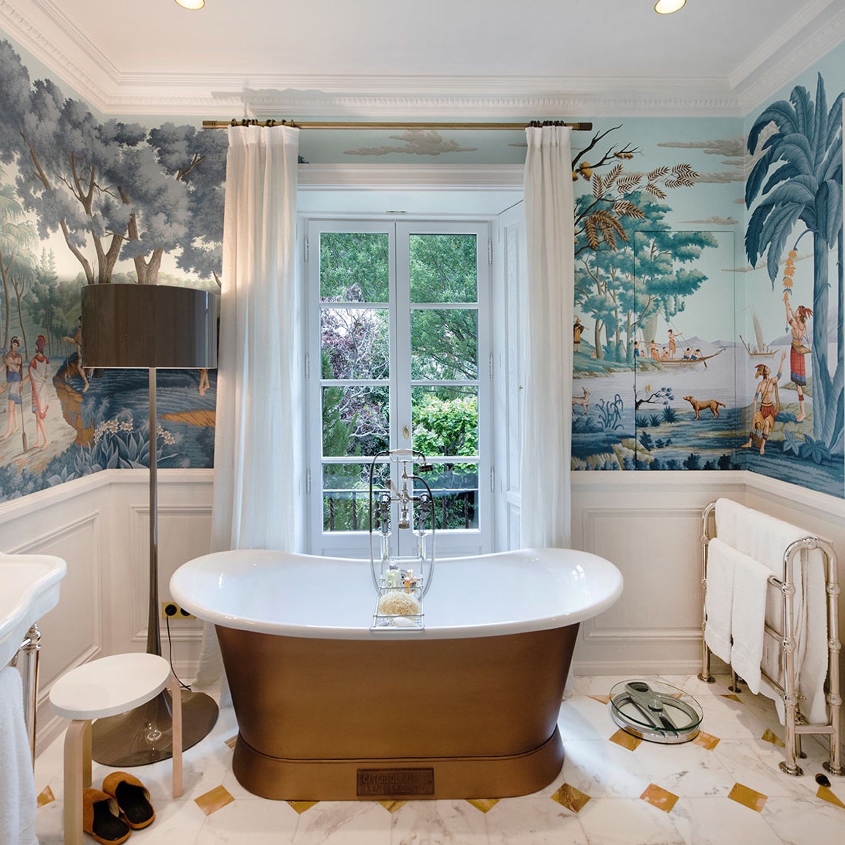 De Gournay Les Sauvages de la Mer Pacifique | Wallpaper gallery detail image