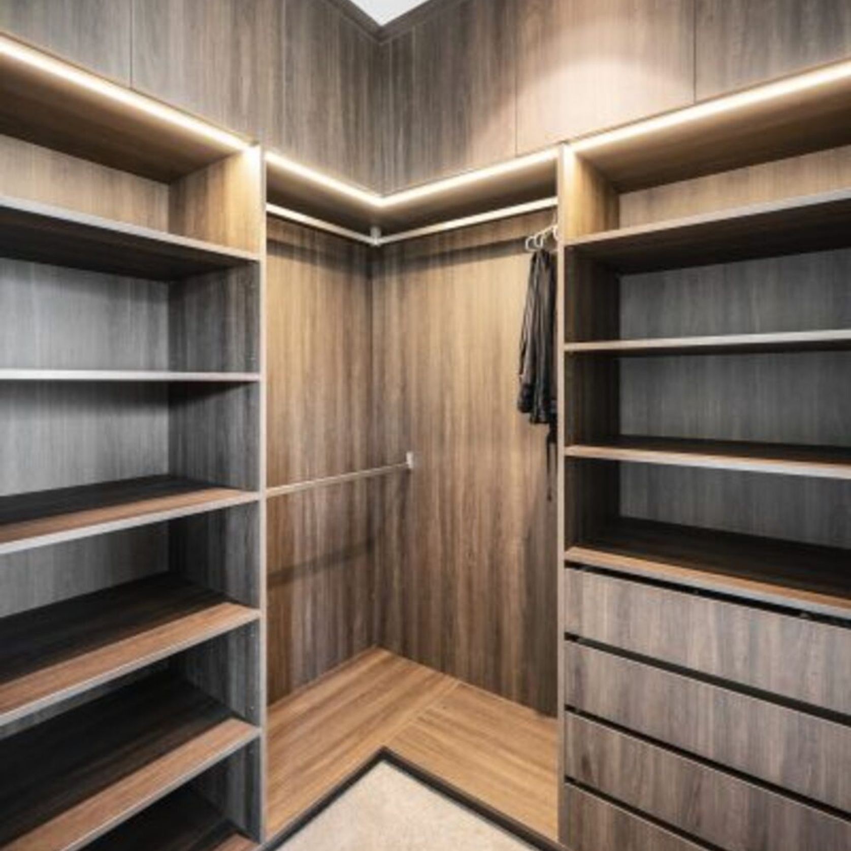 CUSTOM WALK IN WARDROBE gallery detail image