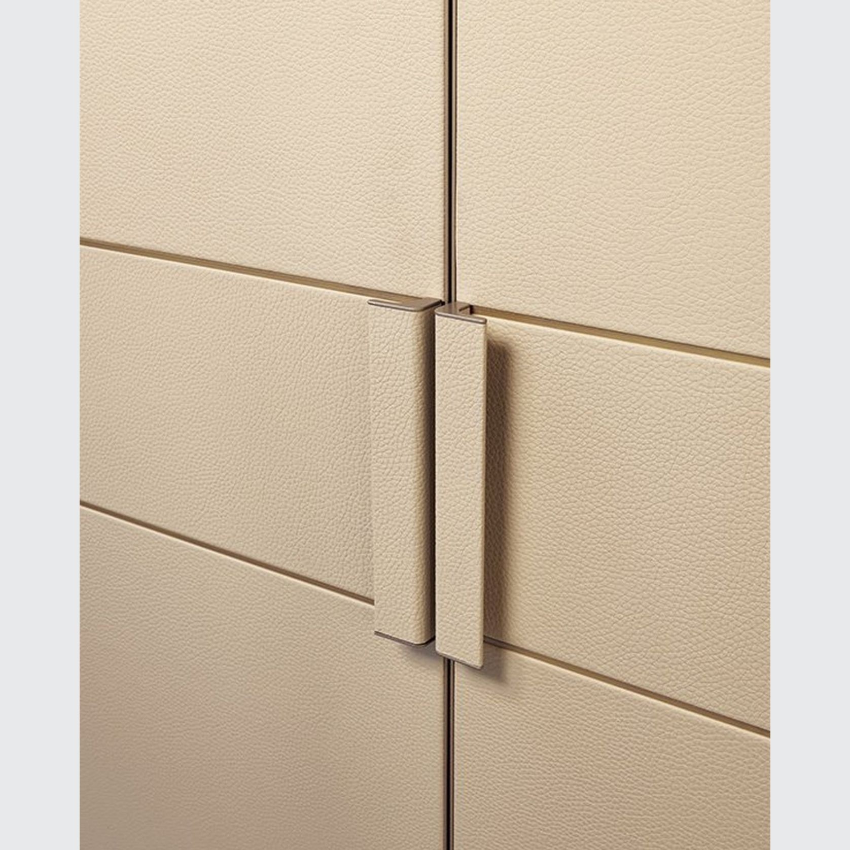 Cover Wardrobe gallery detail image