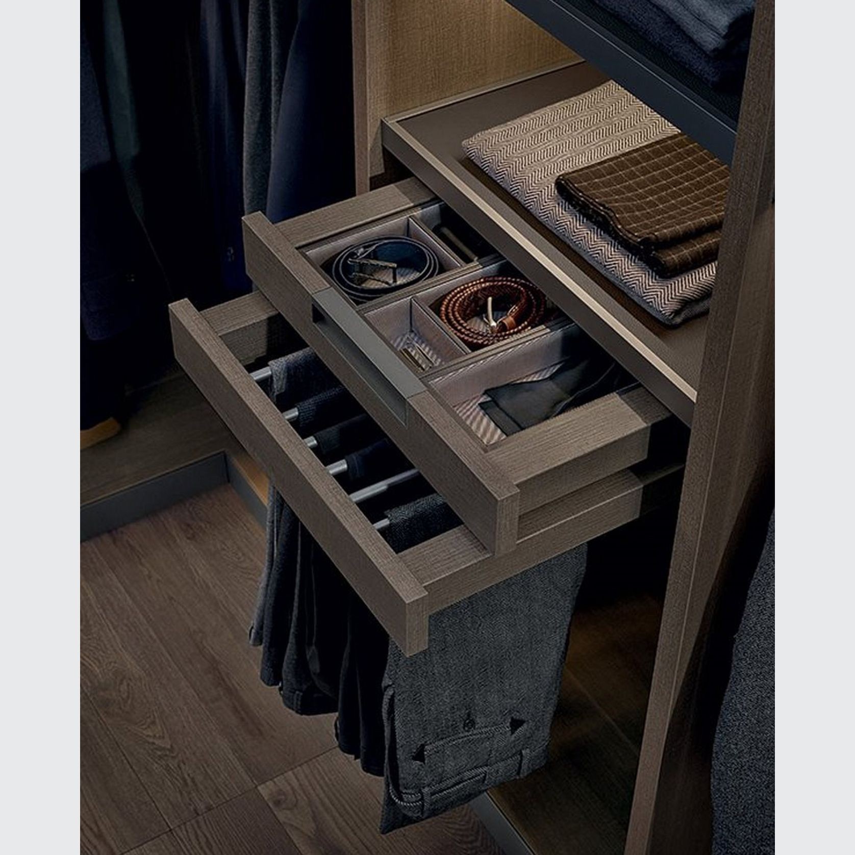 Senzafine Walk-In Closet gallery detail image