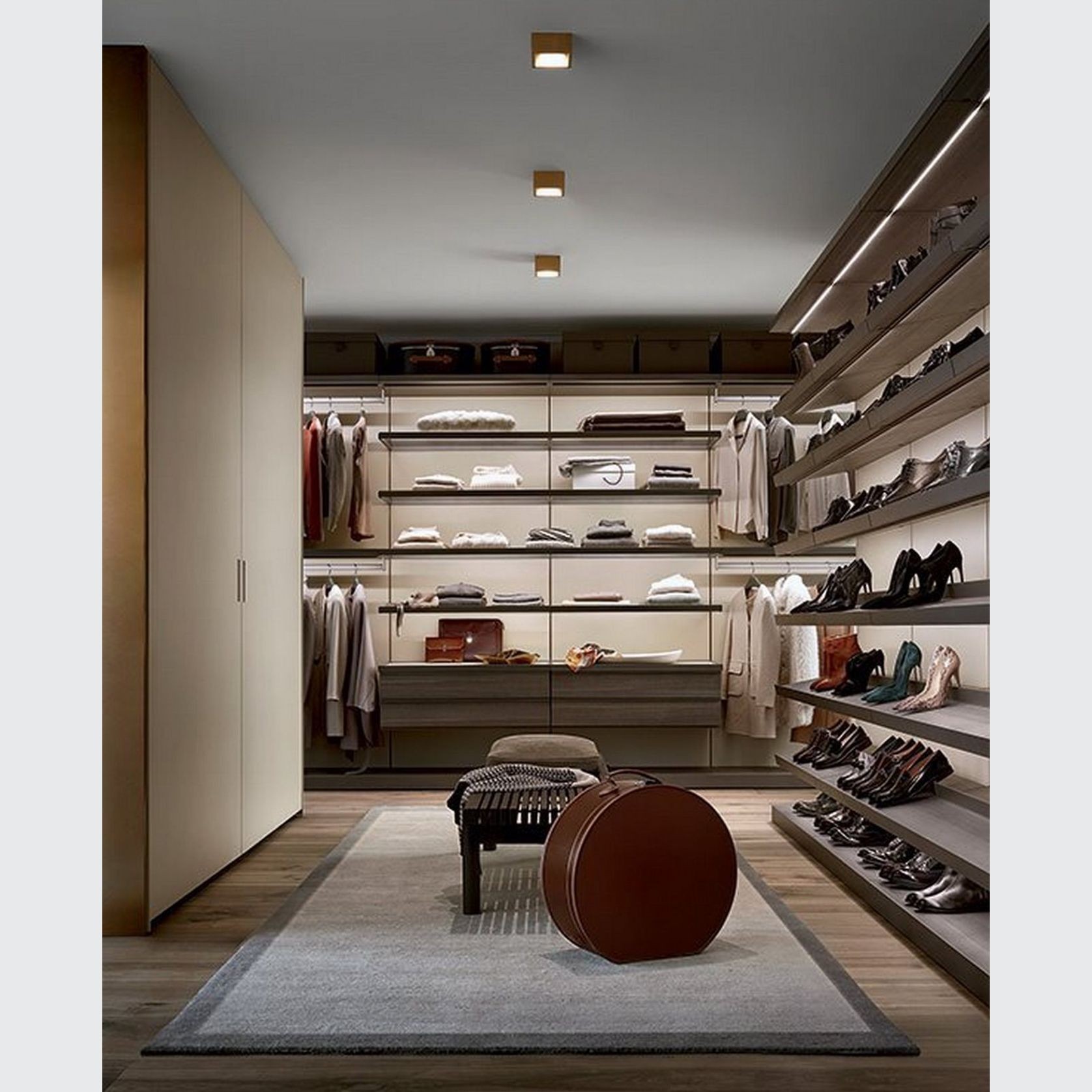 Ubik Walk-In Closet gallery detail image