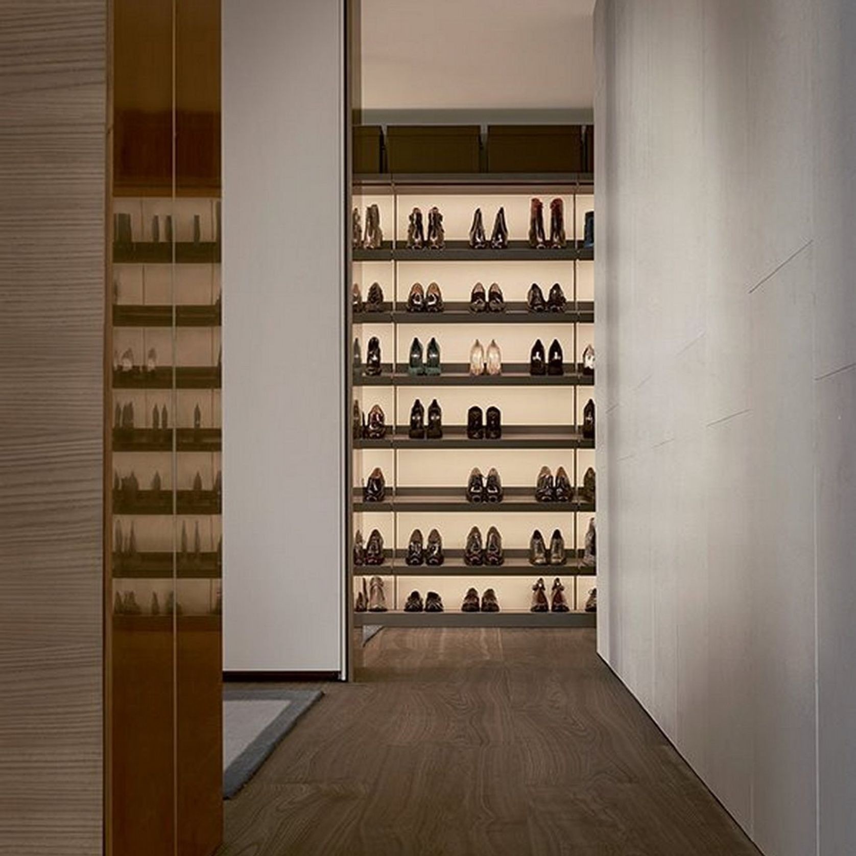 Ubik Walk-In Closet gallery detail image