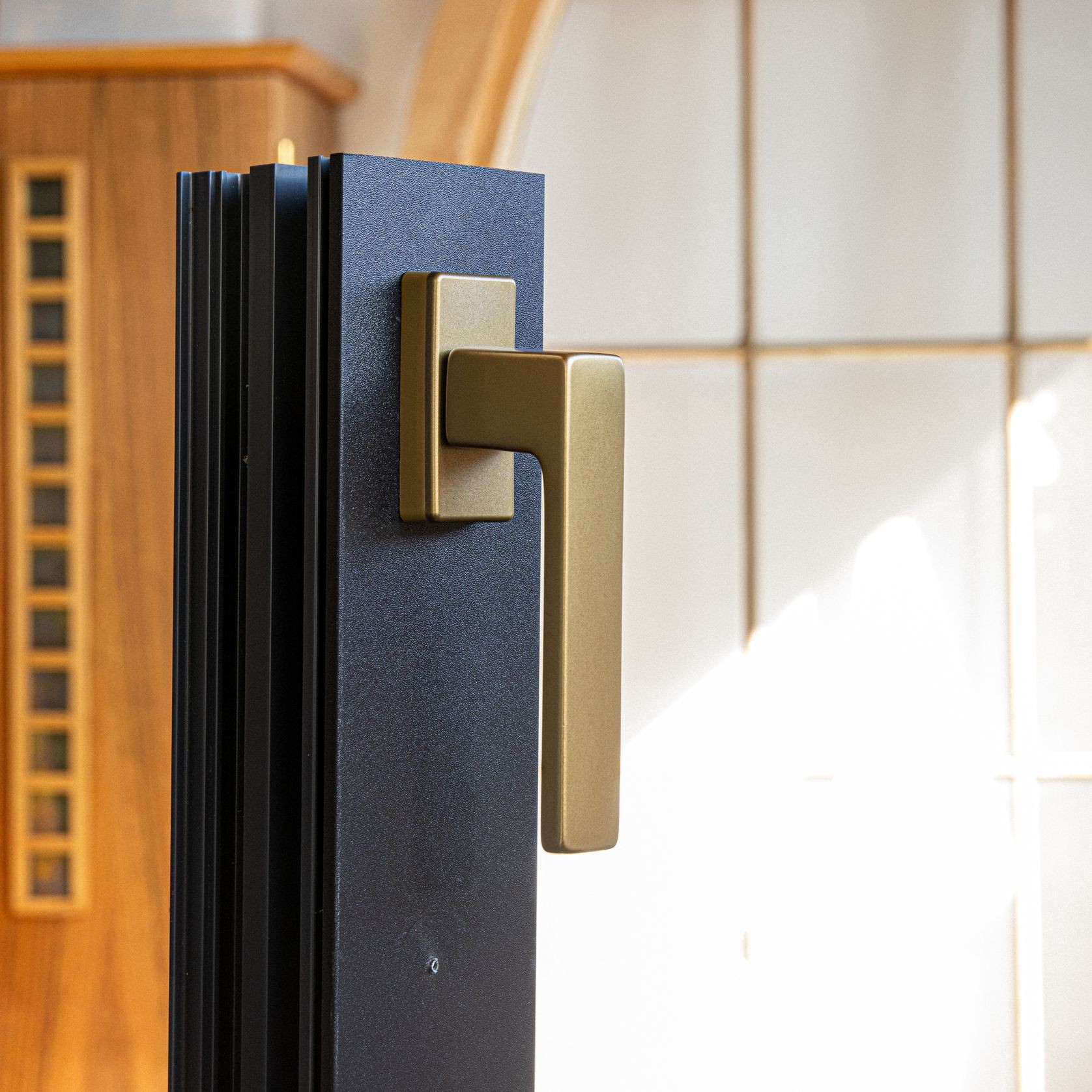 Hanover 1033 Tilt and Turn Window Handle gallery detail image