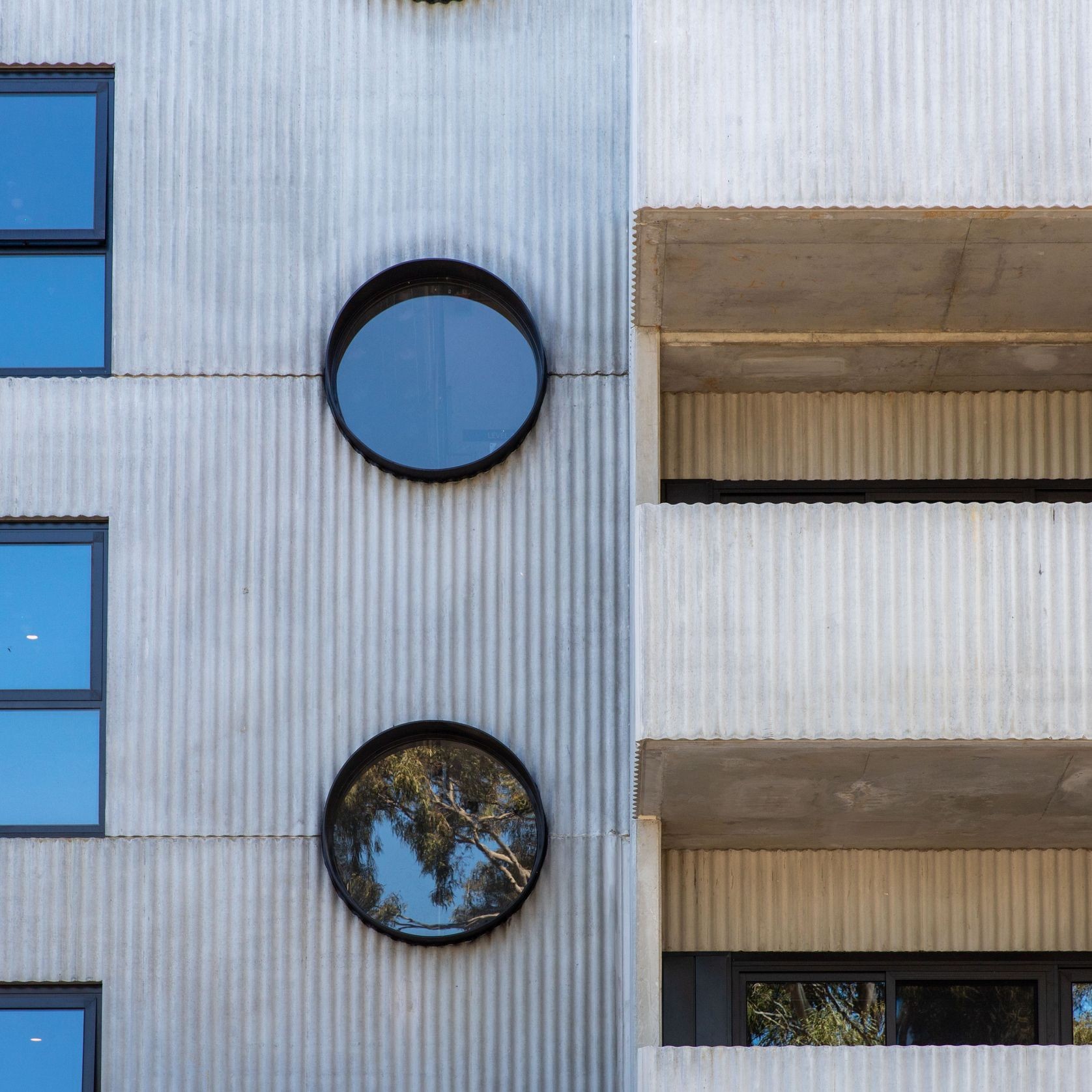 Sunblade Arc Shroud - Curved & Shaped gallery detail image