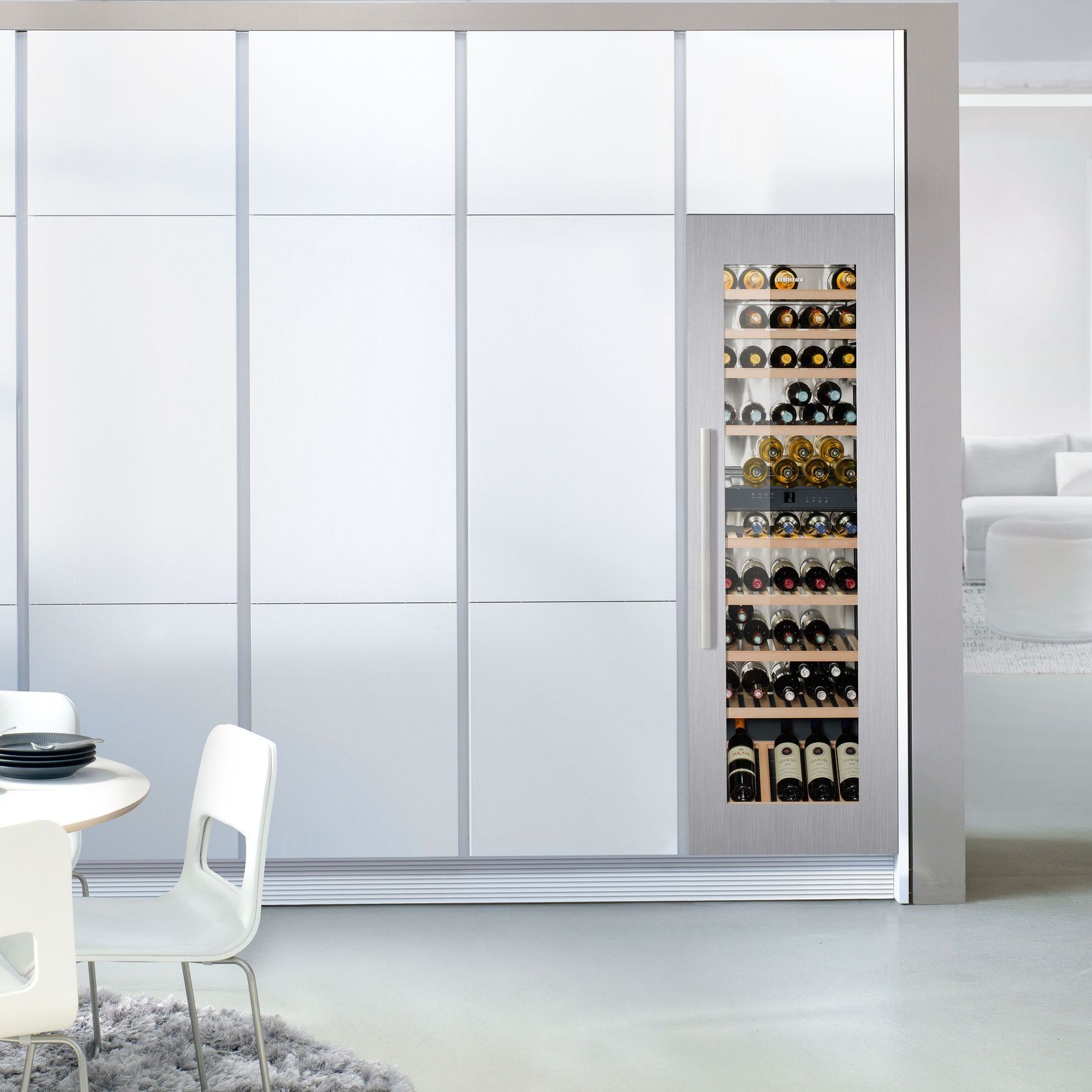 EWTdf 3553 Vinidor | Dual Zone Built-in Wine Cellar gallery detail image