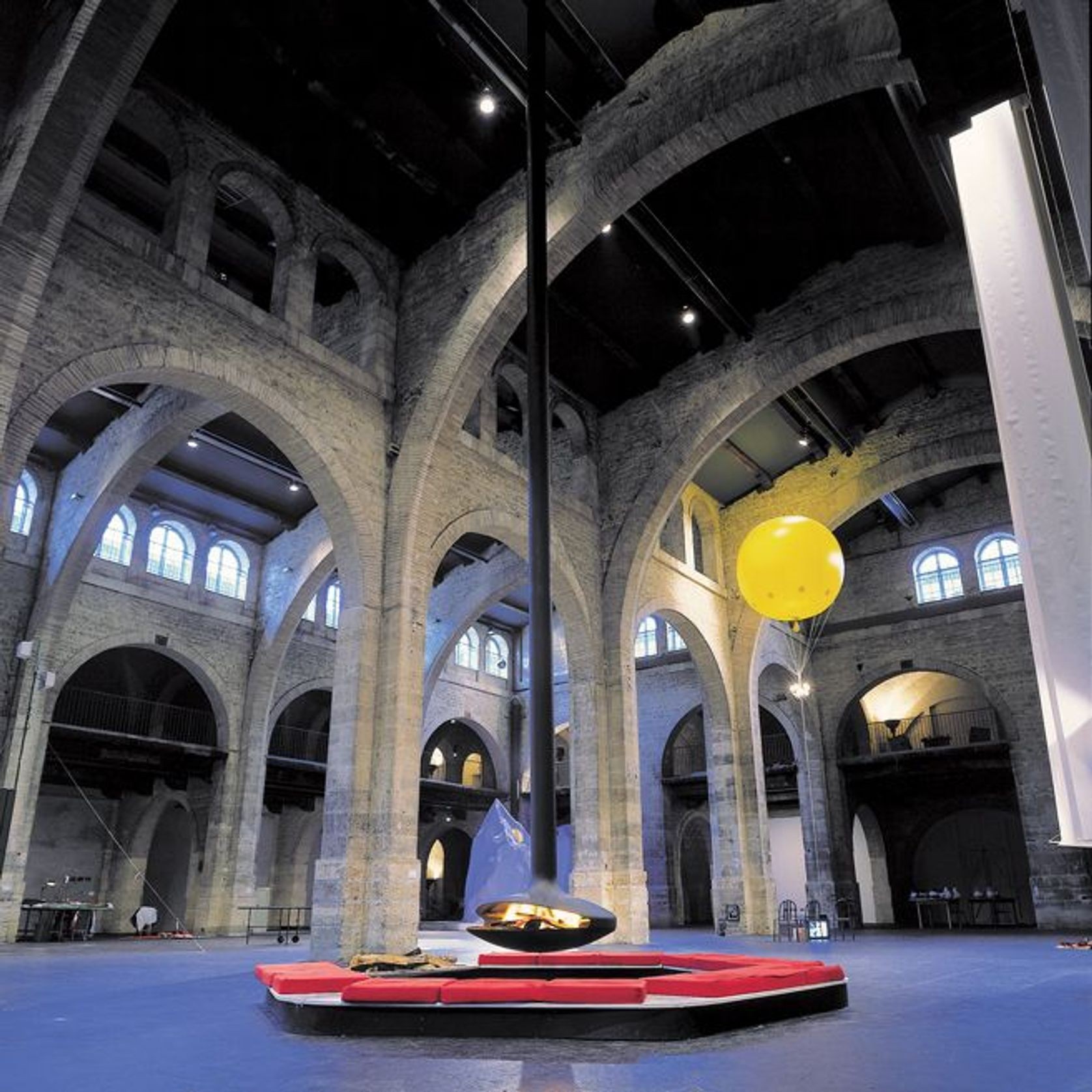 Gyrofocus - Suspended Fireplace gallery detail image