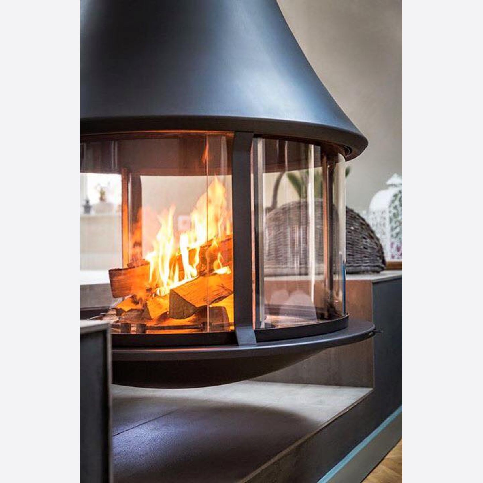 Jc Bordelet Zelia 908 Suspended Fireplace gallery detail image