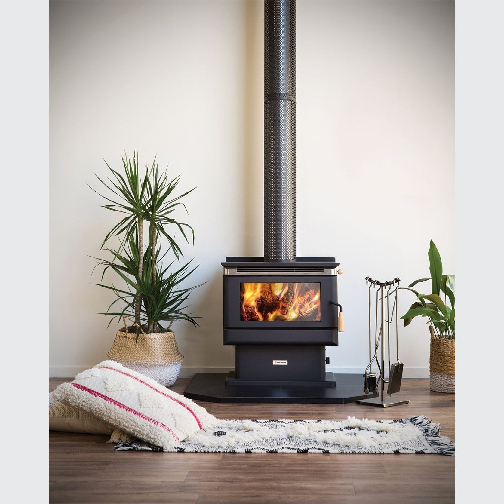 Kalora 500C Freestanding Wood Heater With a 4m Flue Kit gallery detail image