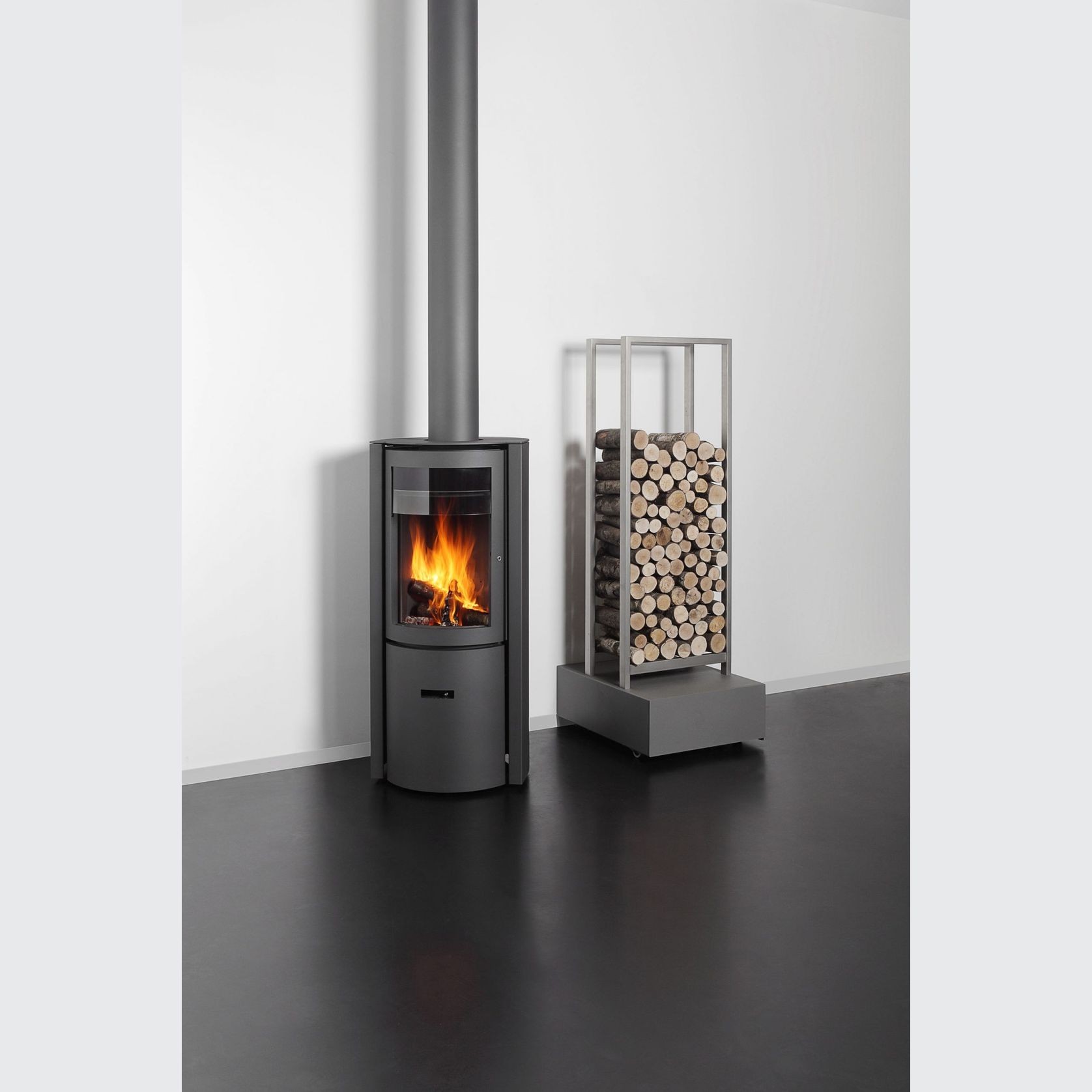 Stuv 30 Compact Low Freestanding Wood Fireplace gallery detail image